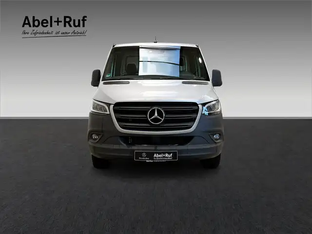 Mercedes-Benz Sprinter view 2