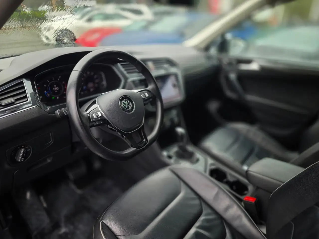 Volkswagen Tiguan снимка Volkswagen Tiguan