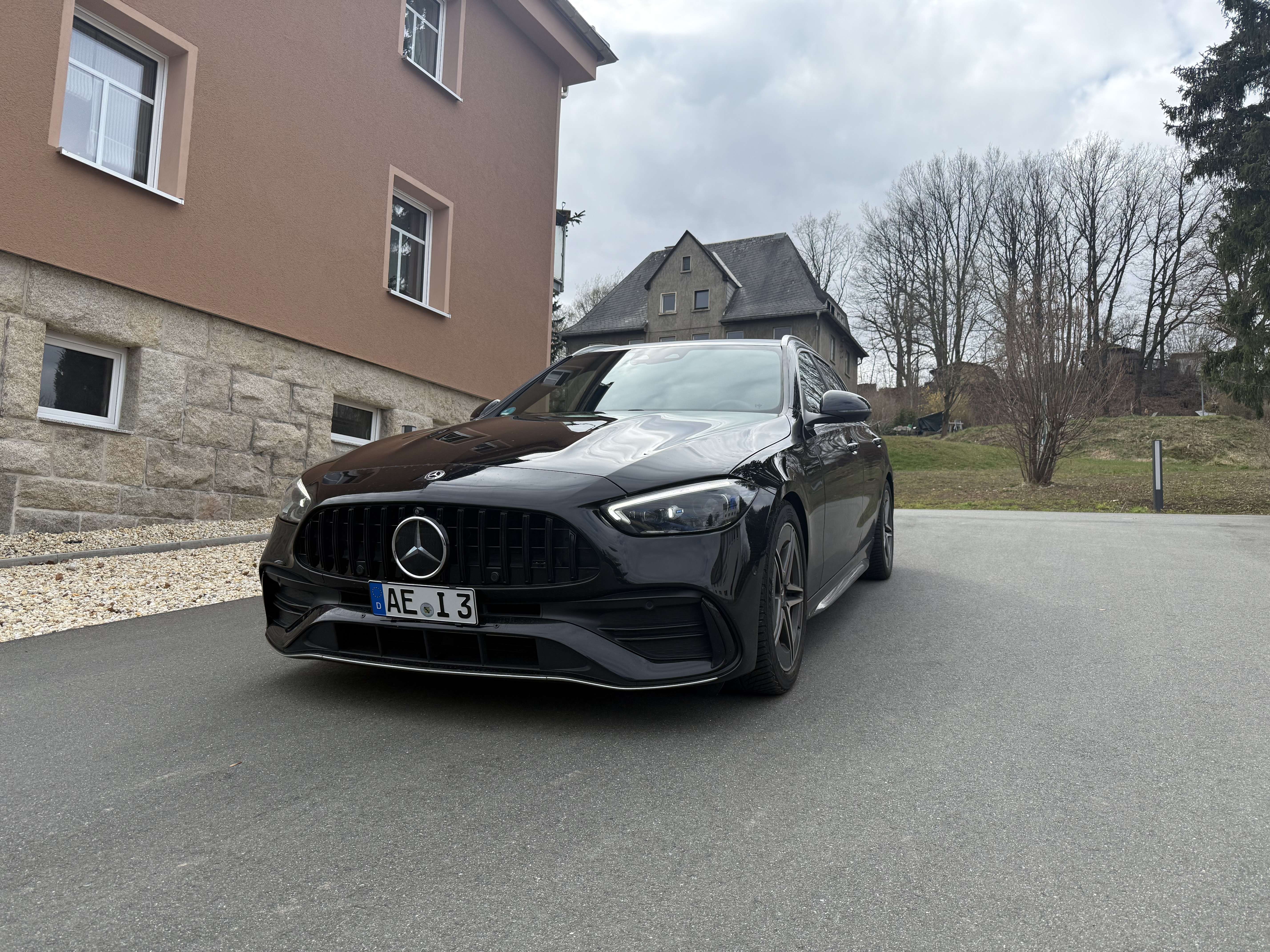 Second hand Mercedes Benz C-Class 300