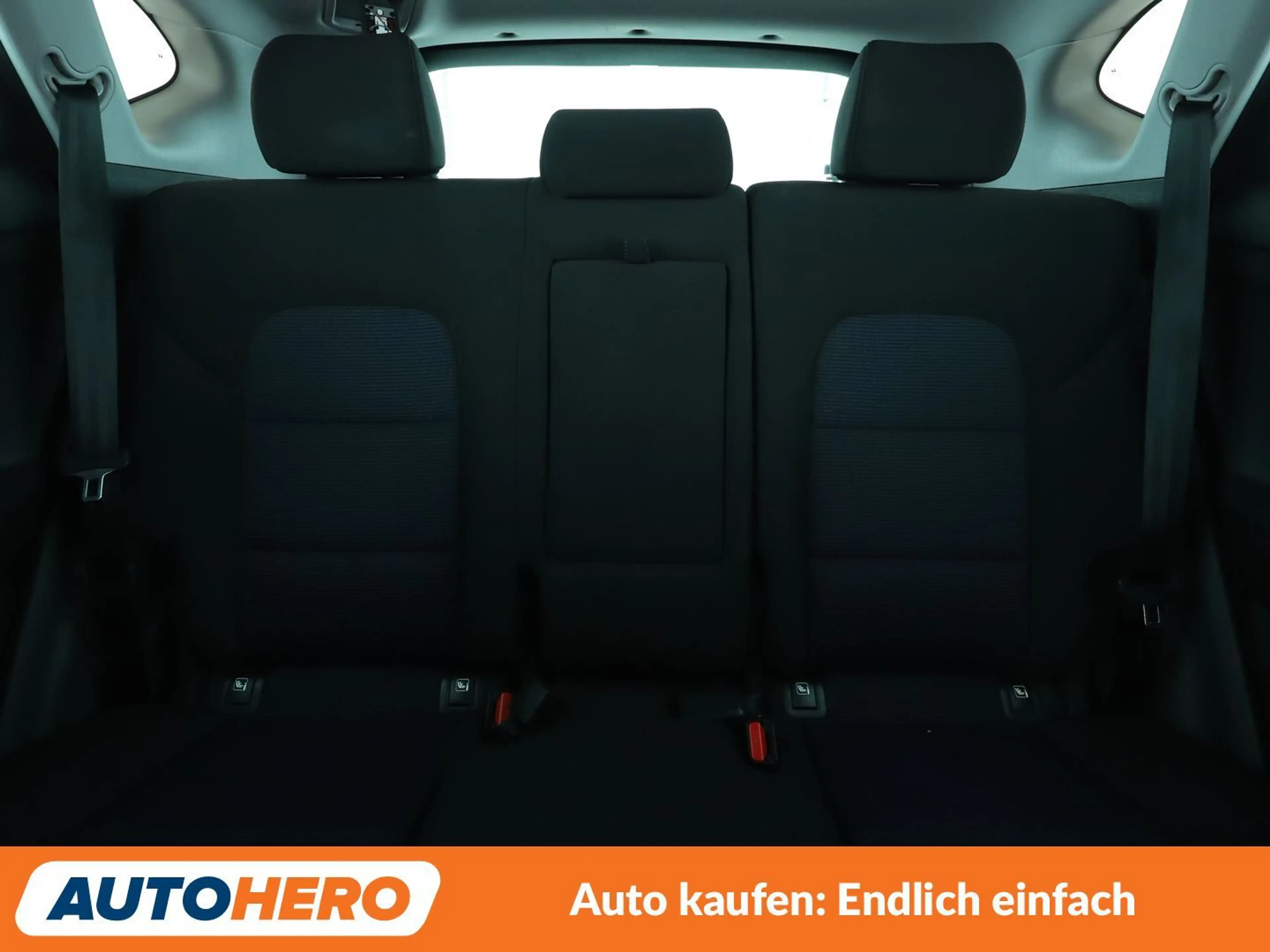 Hyundai TUCSON 1.6 Intro Edition blue 2WD*NAVI*SPUR*CAM*PDC*SHZ* — photo 15