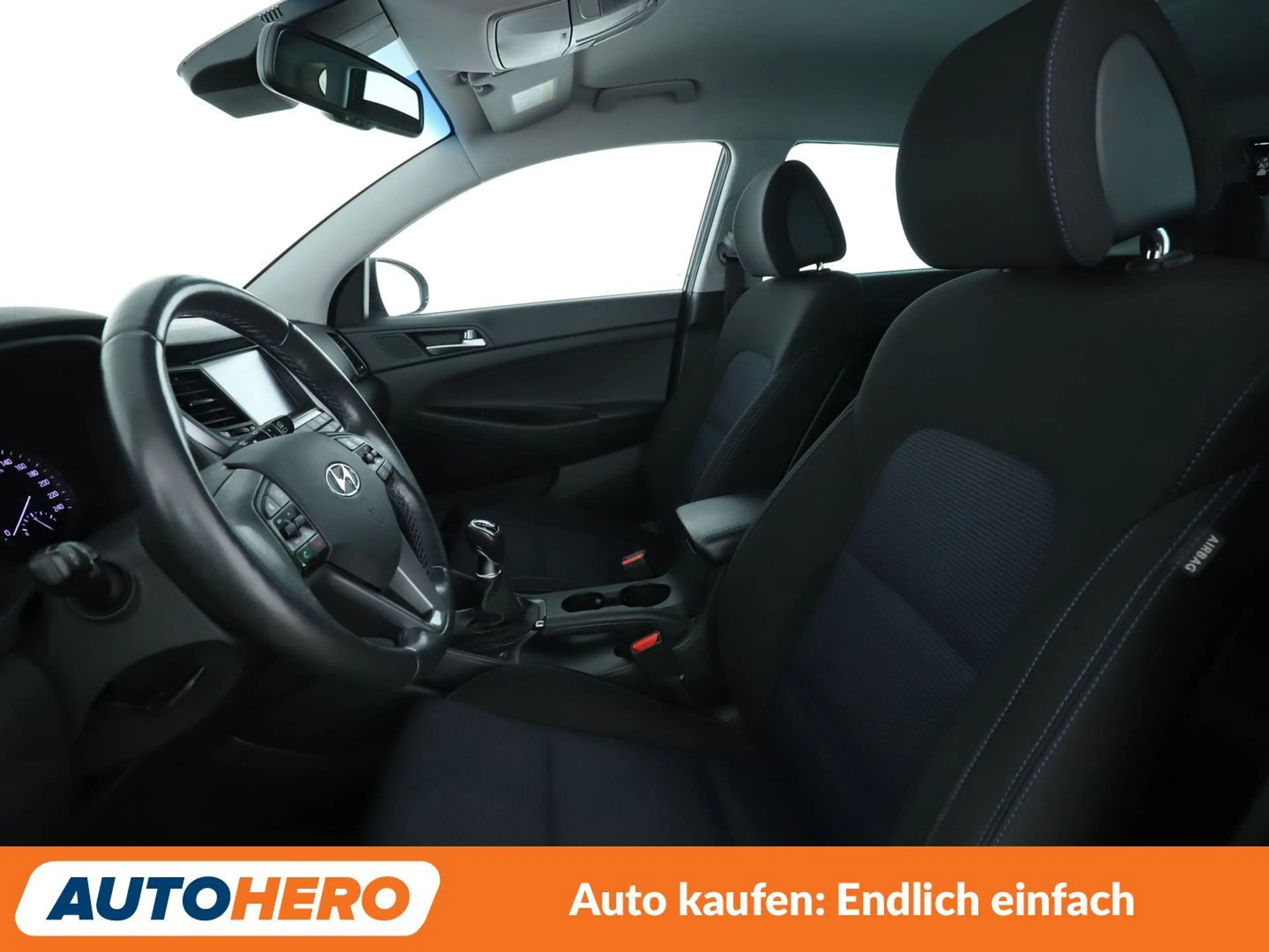 Hyundai TUCSON 1.6 Intro Edition blue 2WD*NAVI*SPUR*CAM*PDC*SHZ* — photo 10
