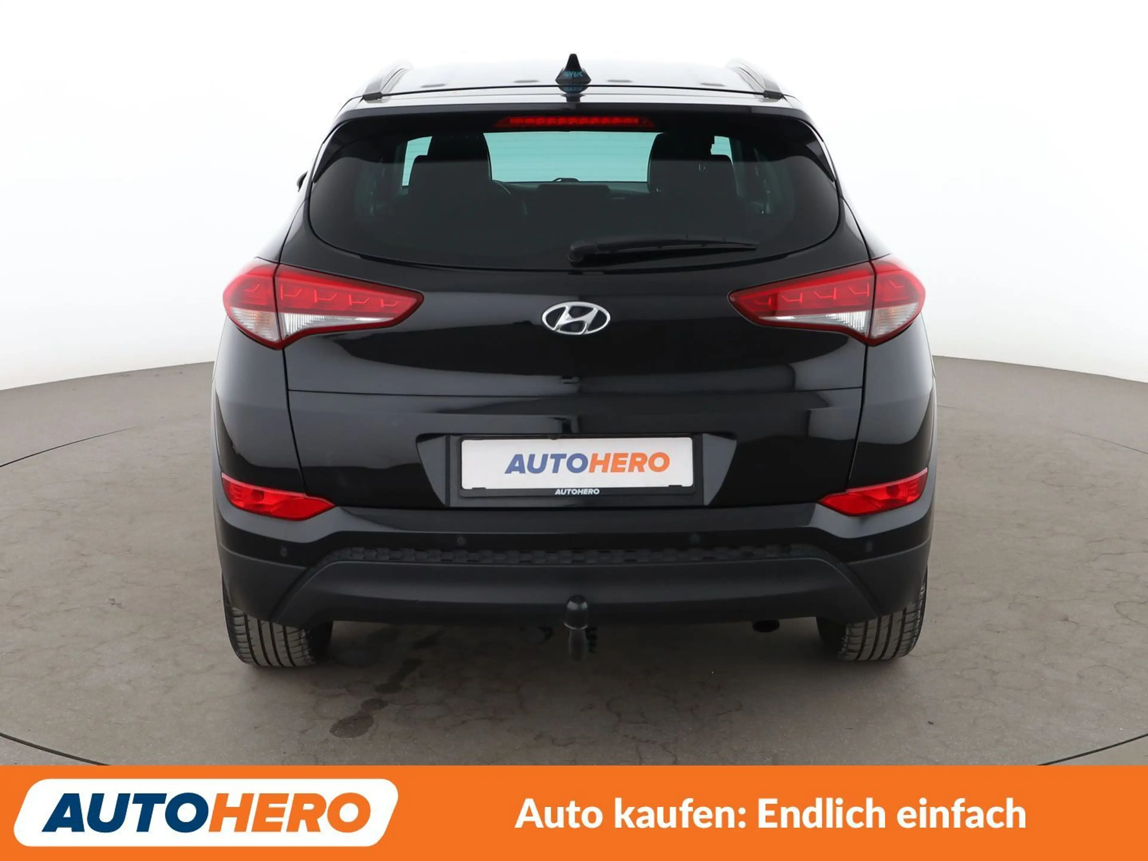 Hyundai TUCSON 1.6 Intro Edition blue 2WD*NAVI*SPUR*CAM*PDC*SHZ* — photo 5