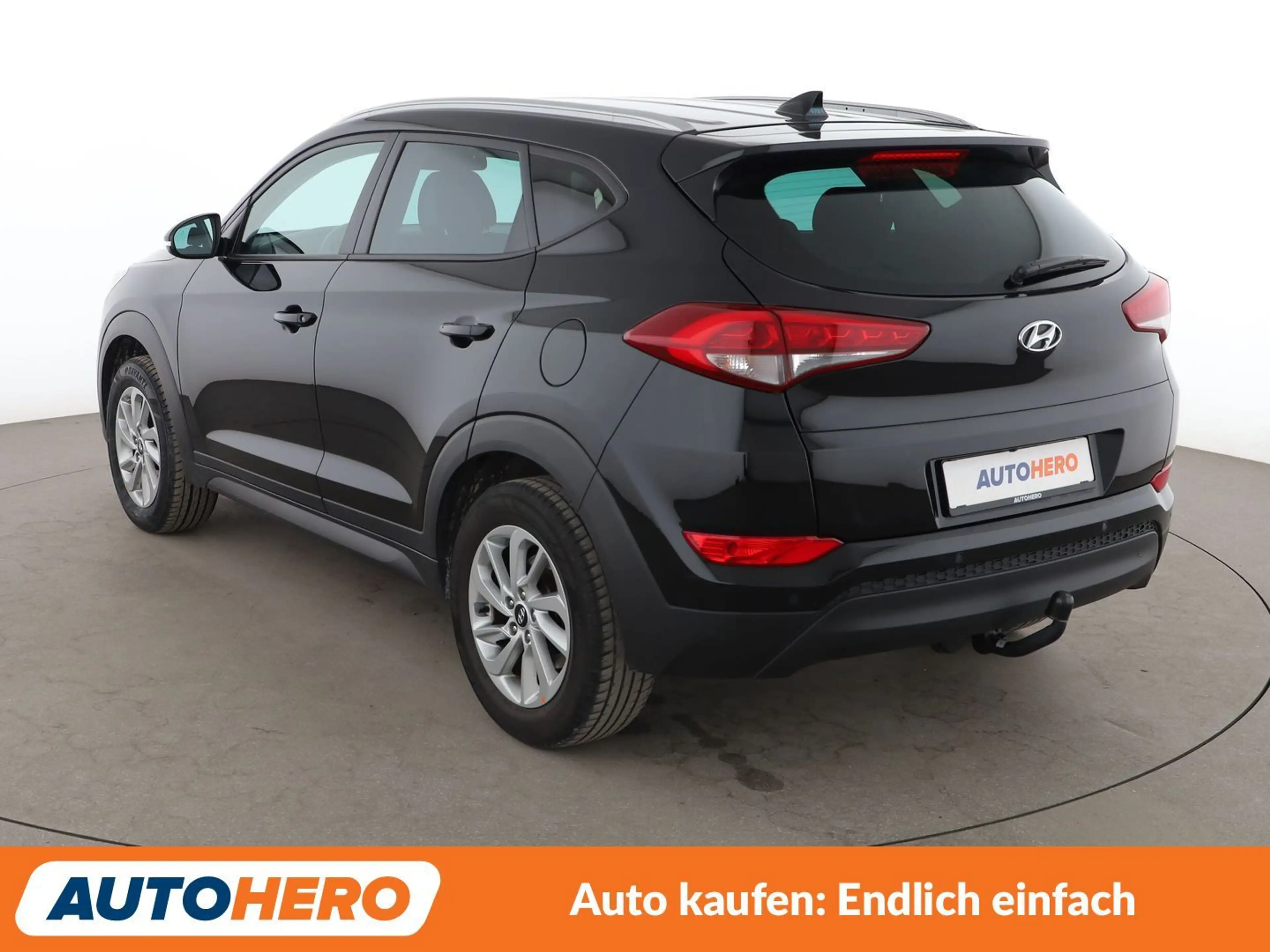 Hyundai TUCSON 1.6 Intro Edition blue 2WD*NAVI*SPUR*CAM*PDC*SHZ* — photo 4