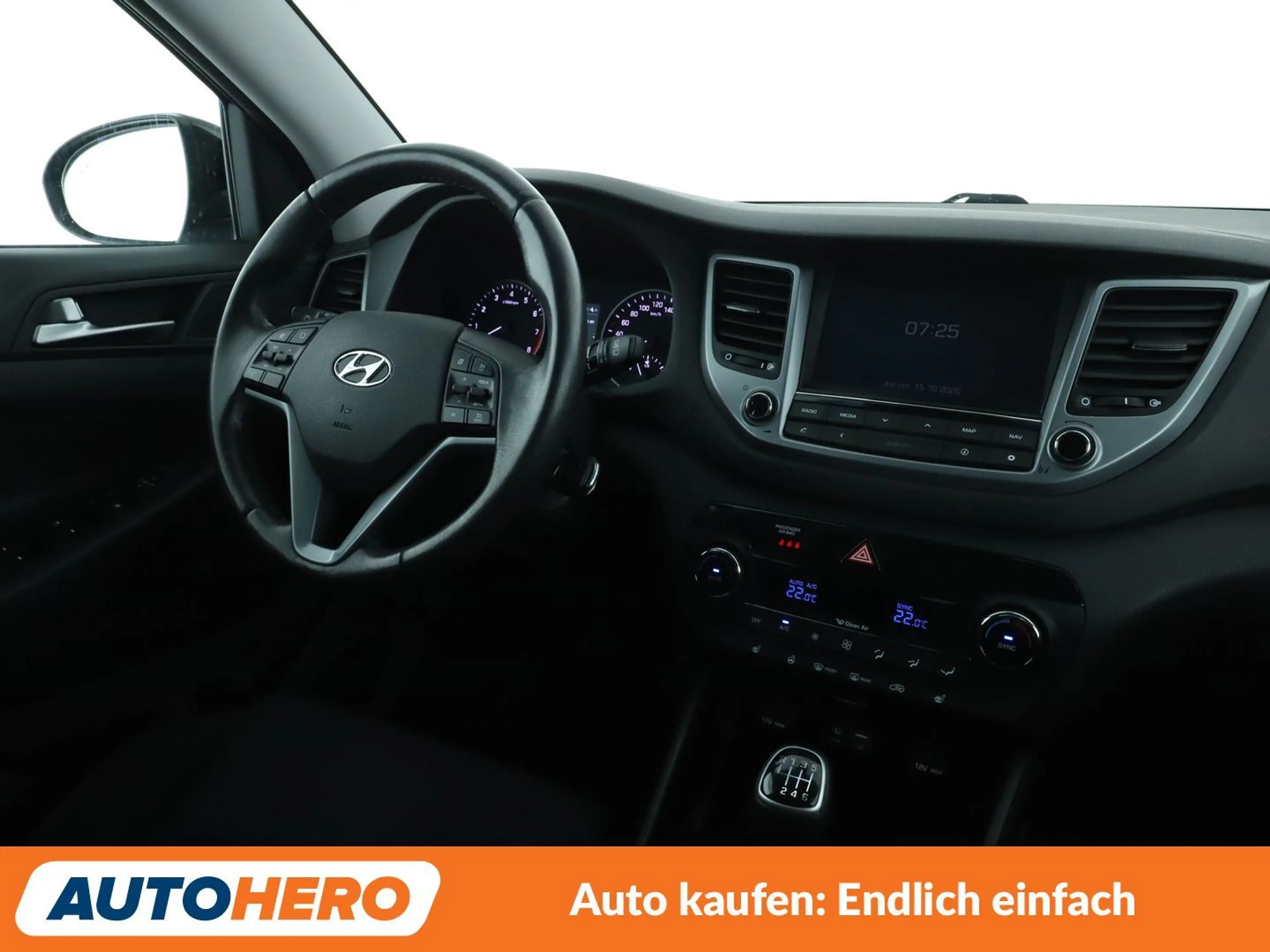 Hyundai TUCSON 1.6 Intro Edition blue 2WD*NAVI*SPUR*CAM*PDC*SHZ* — photo 13