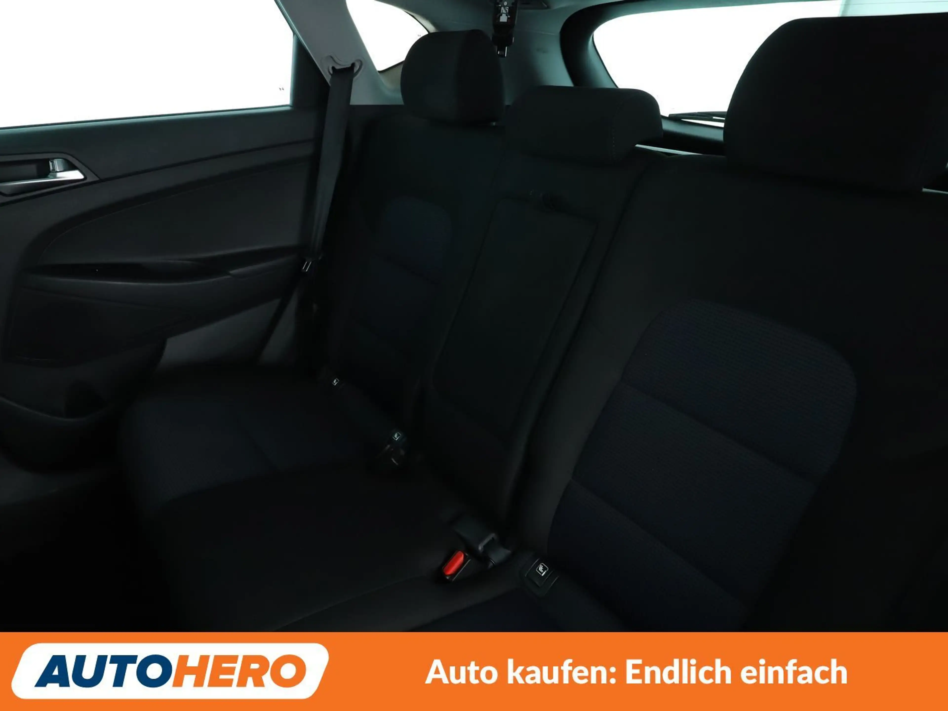 Hyundai TUCSON 1.6 Intro Edition blue 2WD*NAVI*SPUR*CAM*PDC*SHZ* — photo 14