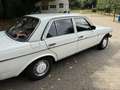 Mercedes-Benz 200 D - thumbnail 6