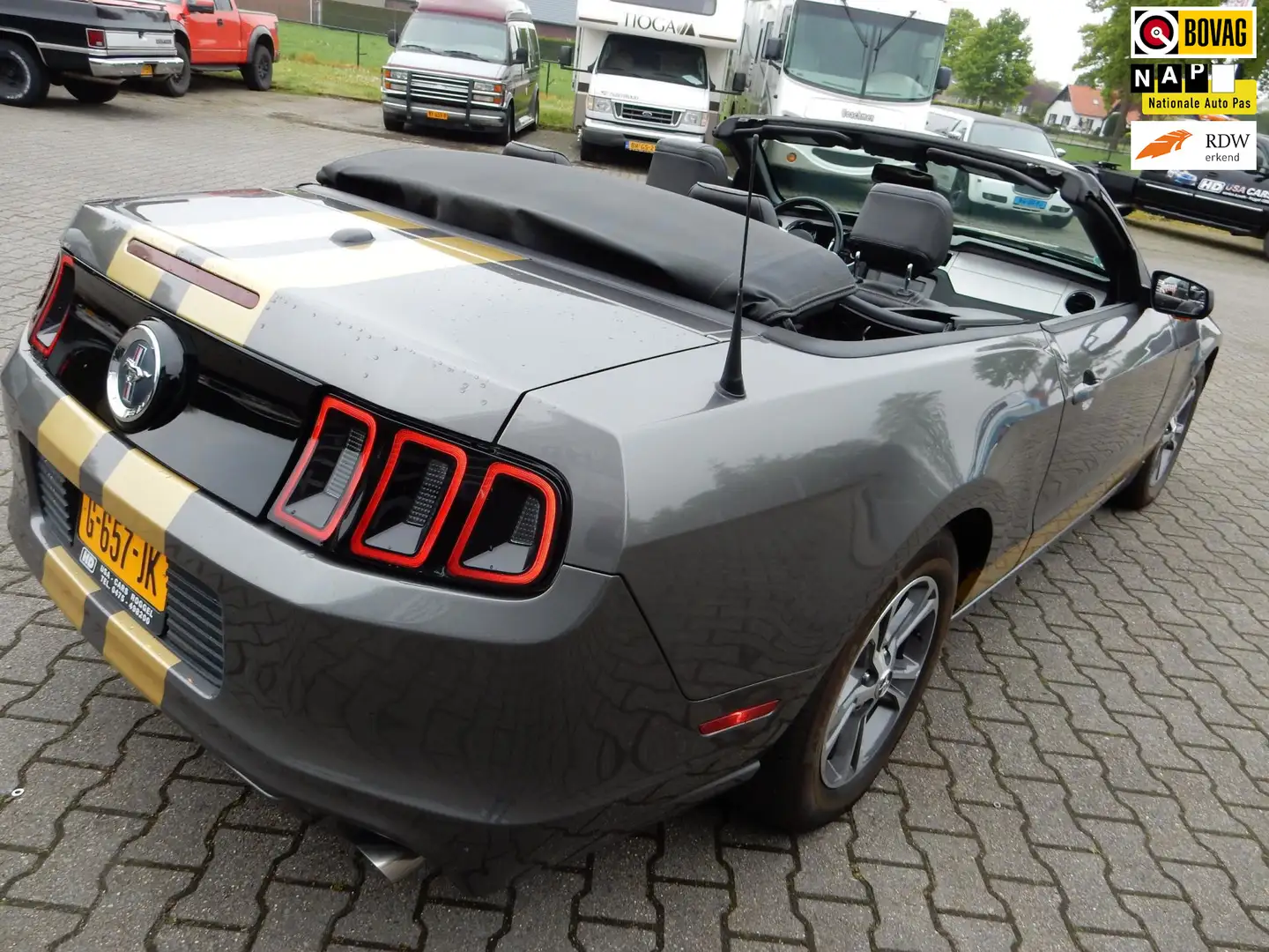 Ford Mustang USA 3.7 V6 Cabrio Grau - 1