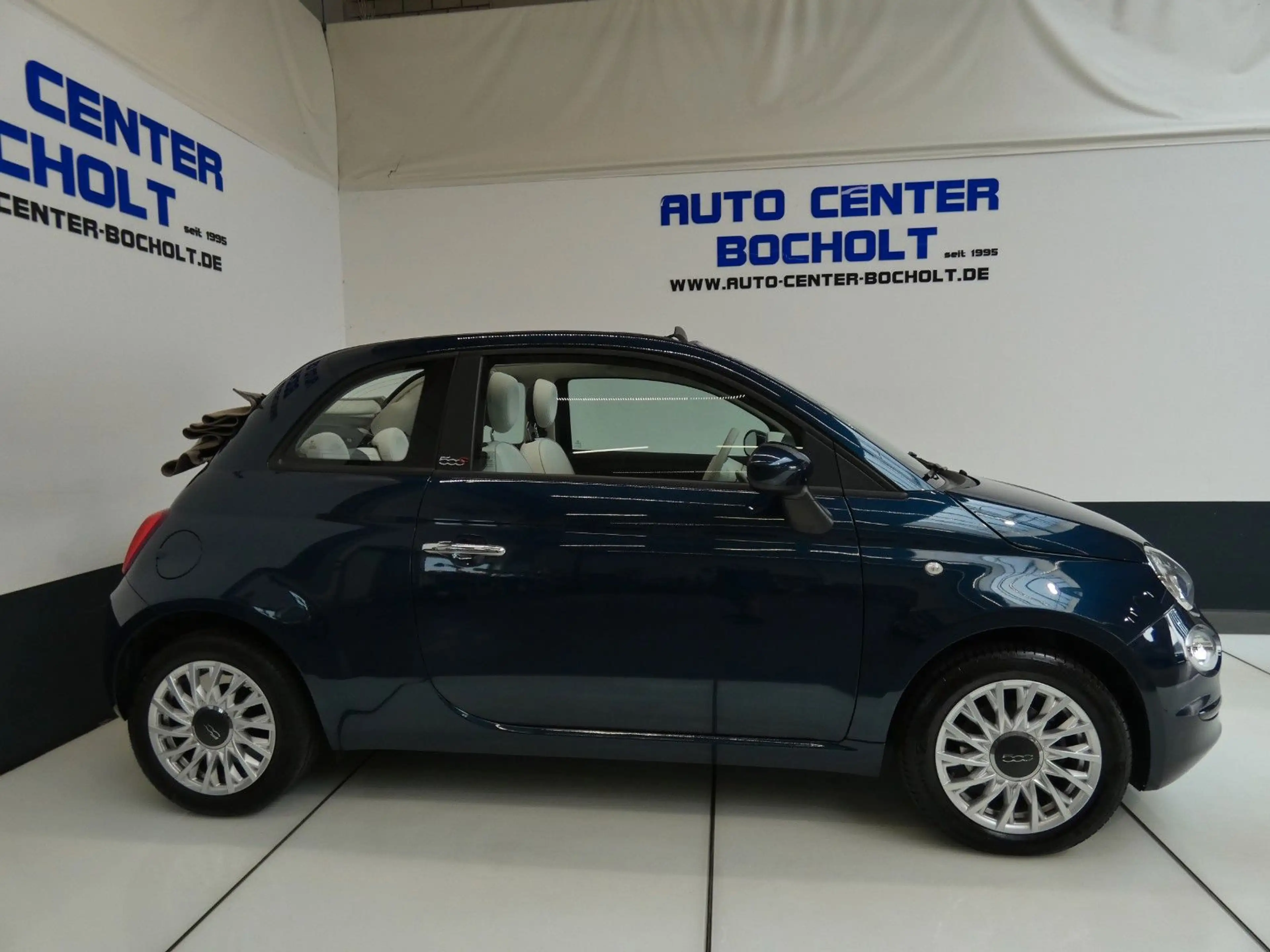 Fiat 500C Lounge Cabrio*Navi*PDC*CarPlay/Android Auto — photo 4