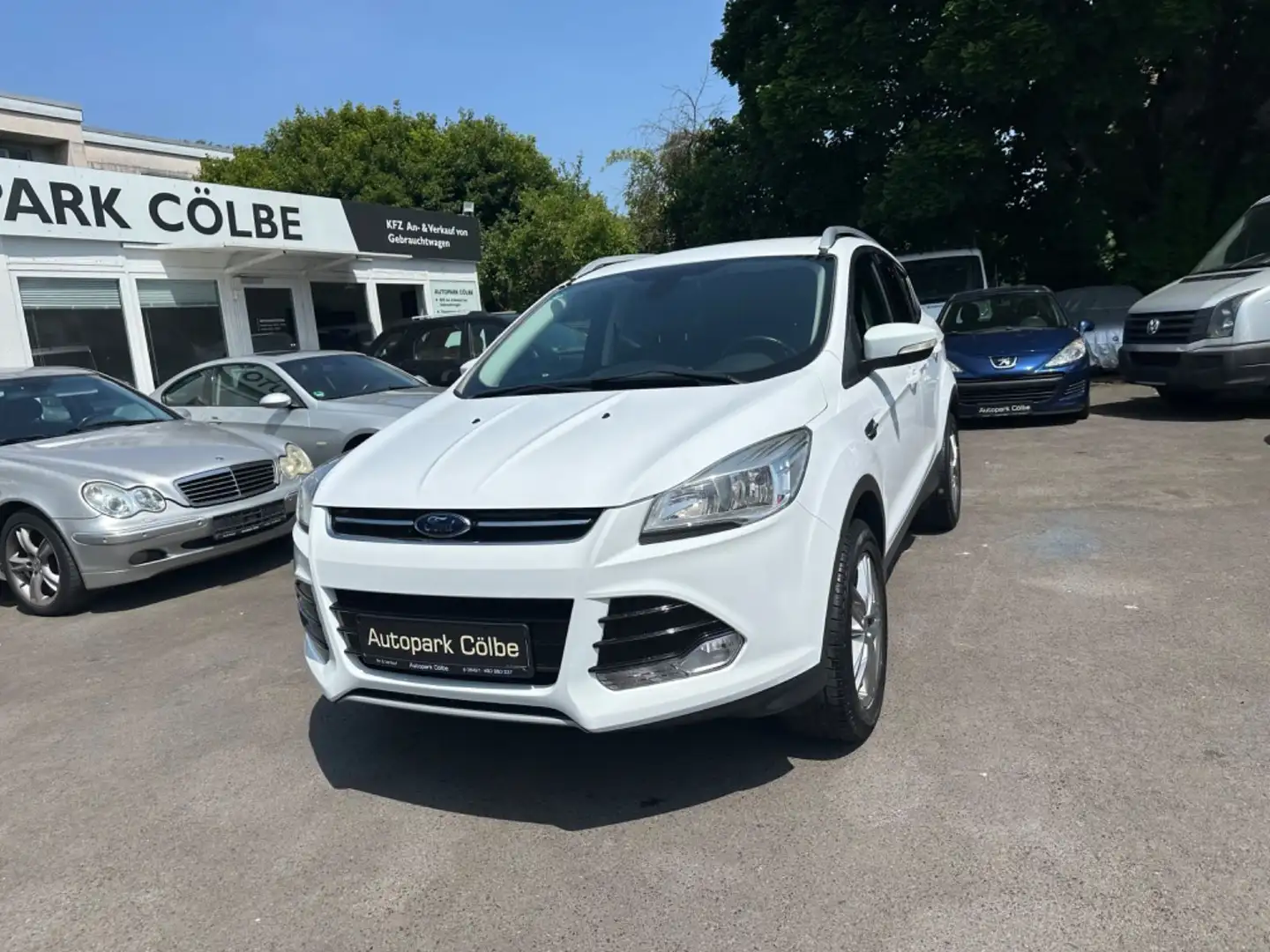Ford Kuga Titanium*Allrad 4*4 Klimaautomatik*Euro 6 Weiß - 1