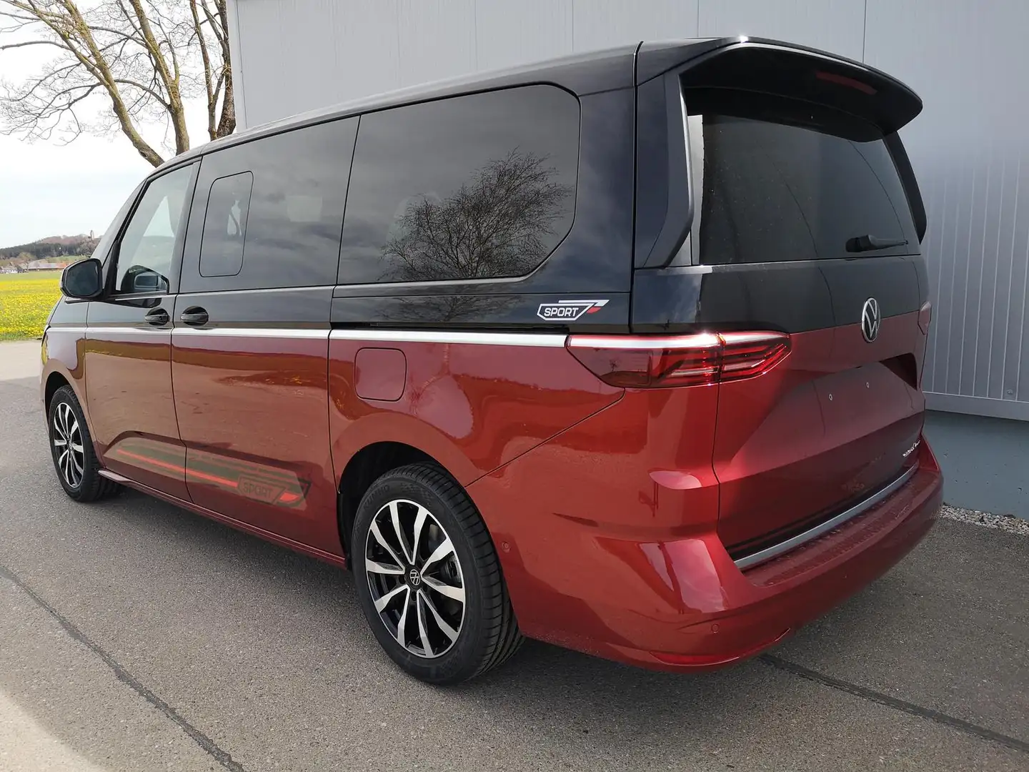 Volkswagen T7 Multivan 1,5 eHybrid 4Motion lang High Sport Edition Nero - 2