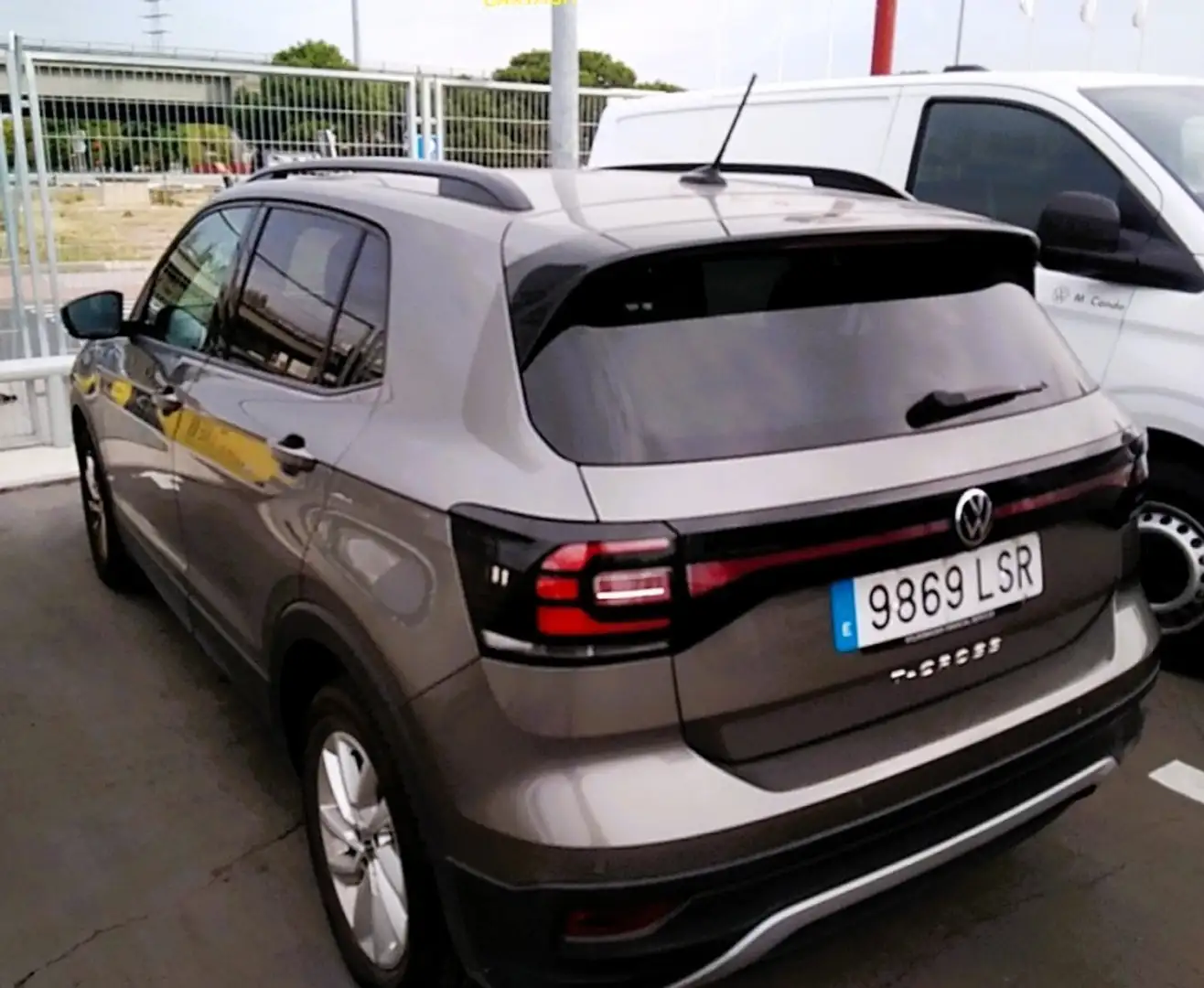 Volkswagen T-Cross 1.0 TSI Advance Beige - 2