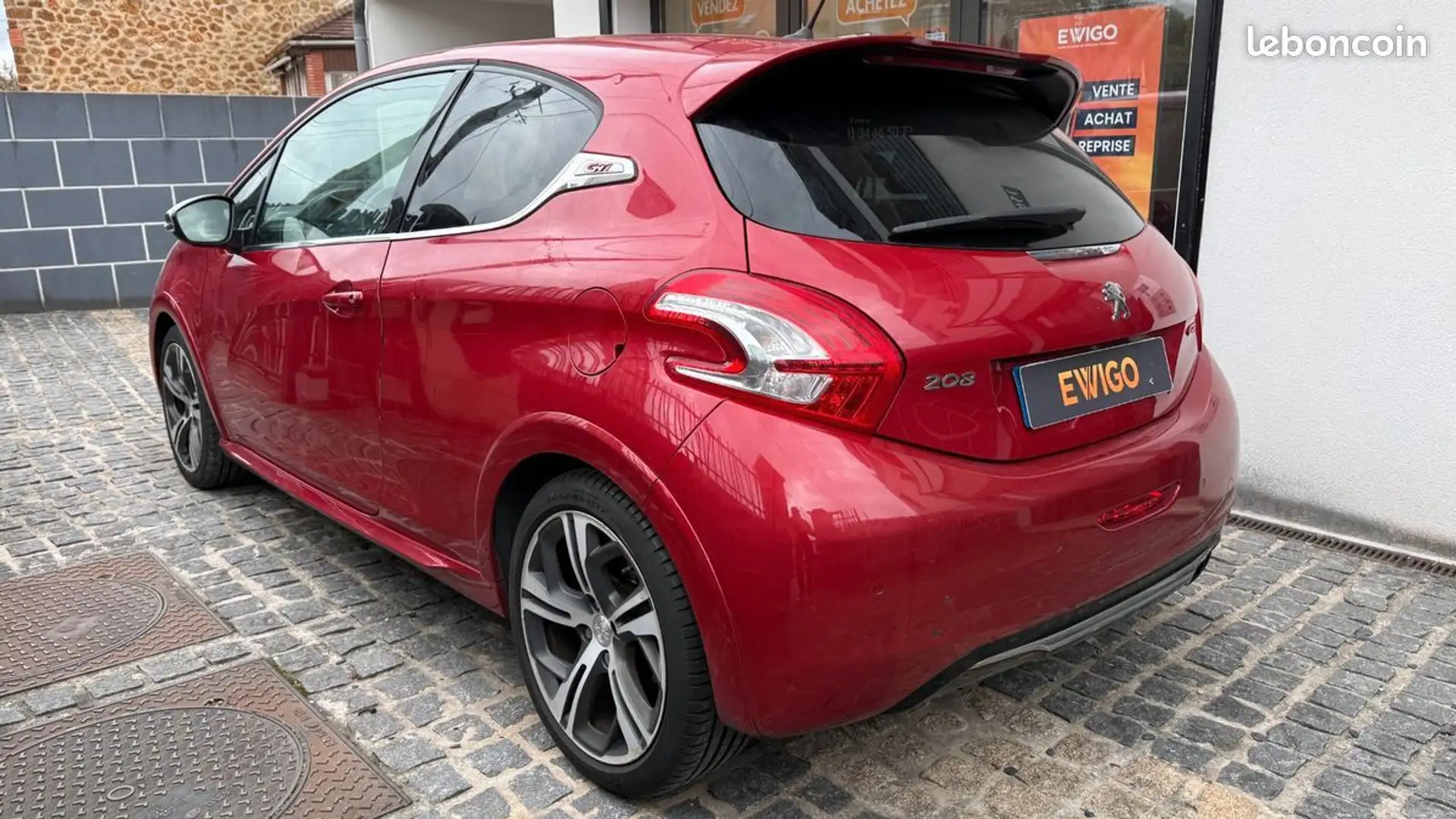 Peugeot 208 1.6 thp 200 gti Rouge - 2