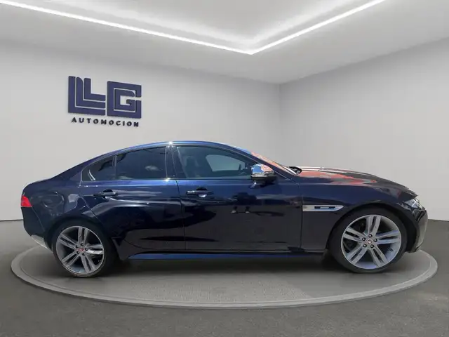 Jaguar Xe view 5