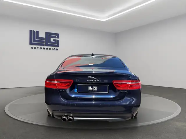 Jaguar Xe view 7