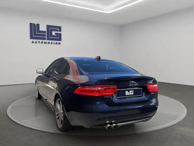 Jaguar Xe view 6