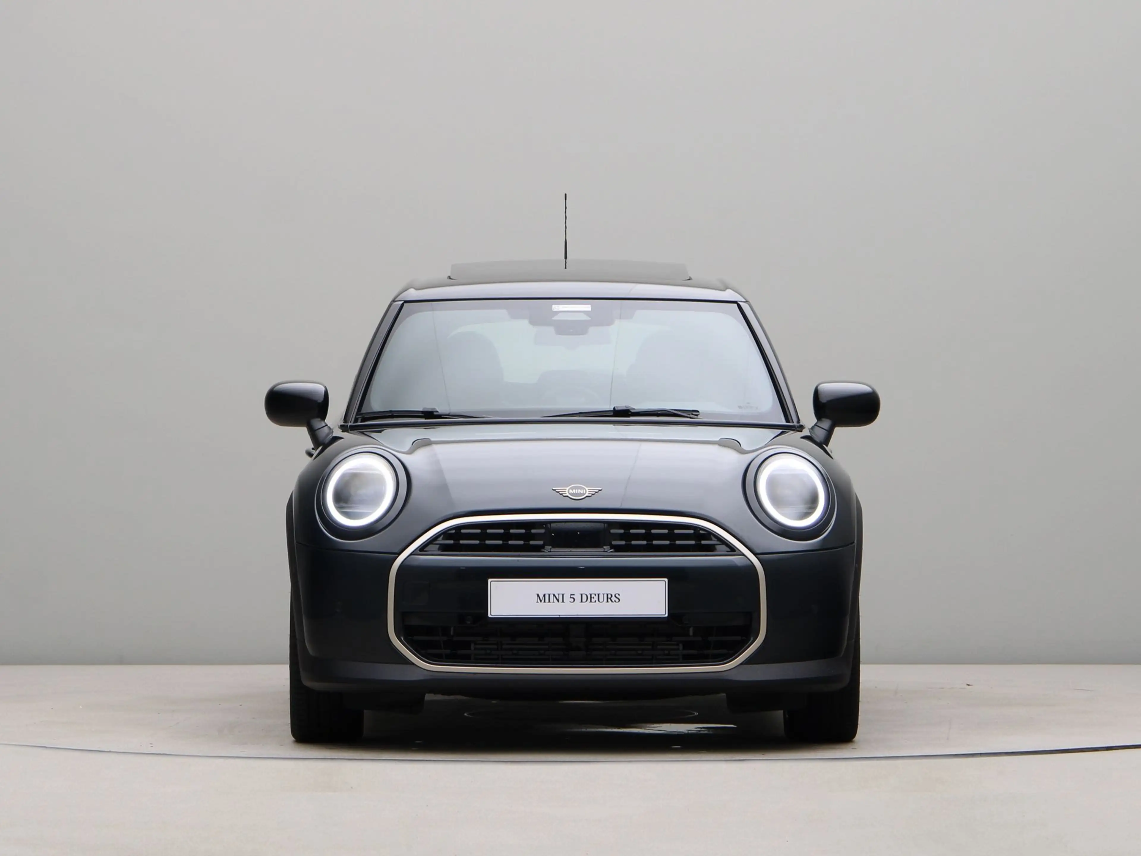 MINI Cooper C 5-deurs Favoured Pakket S PRIVATE LEASE EUR 581,- — photo 6