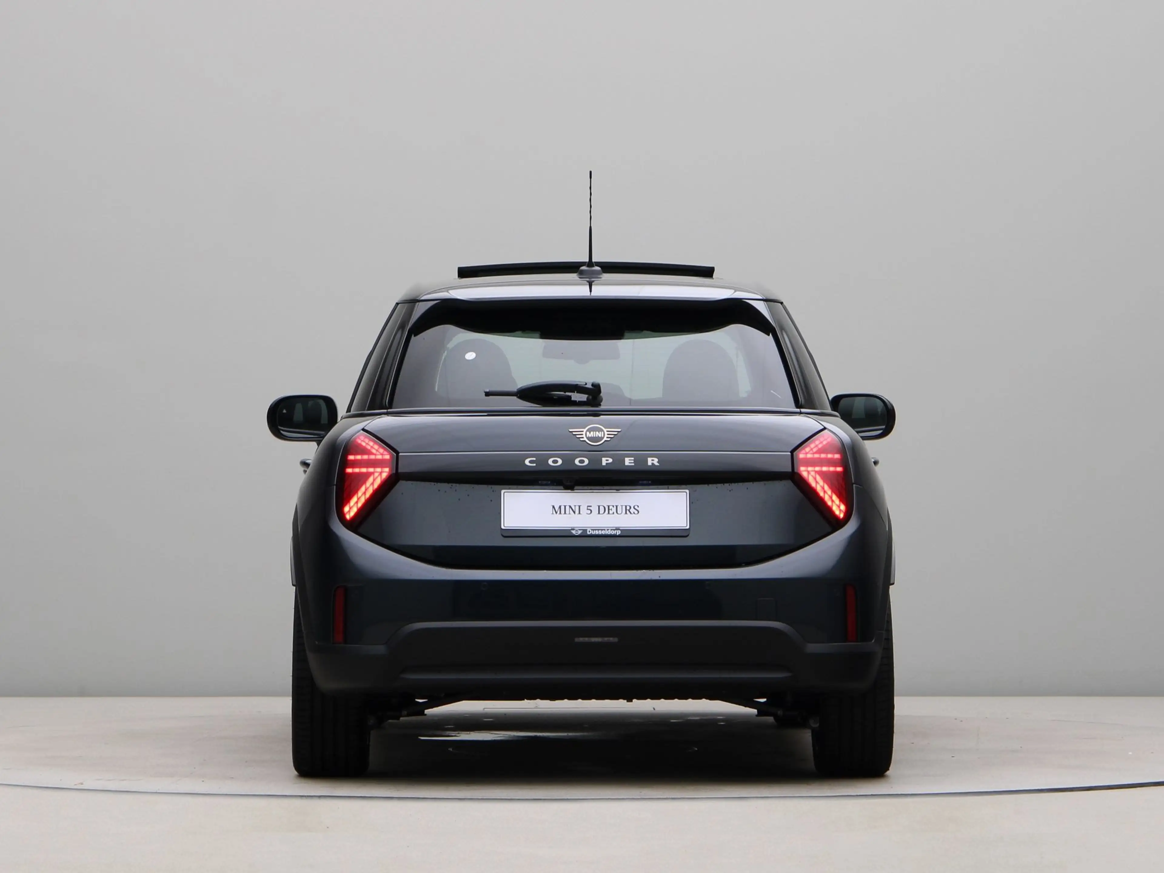 MINI Cooper C 5-deurs Favoured Pakket S PRIVATE LEASE EUR 581,- — photo 10