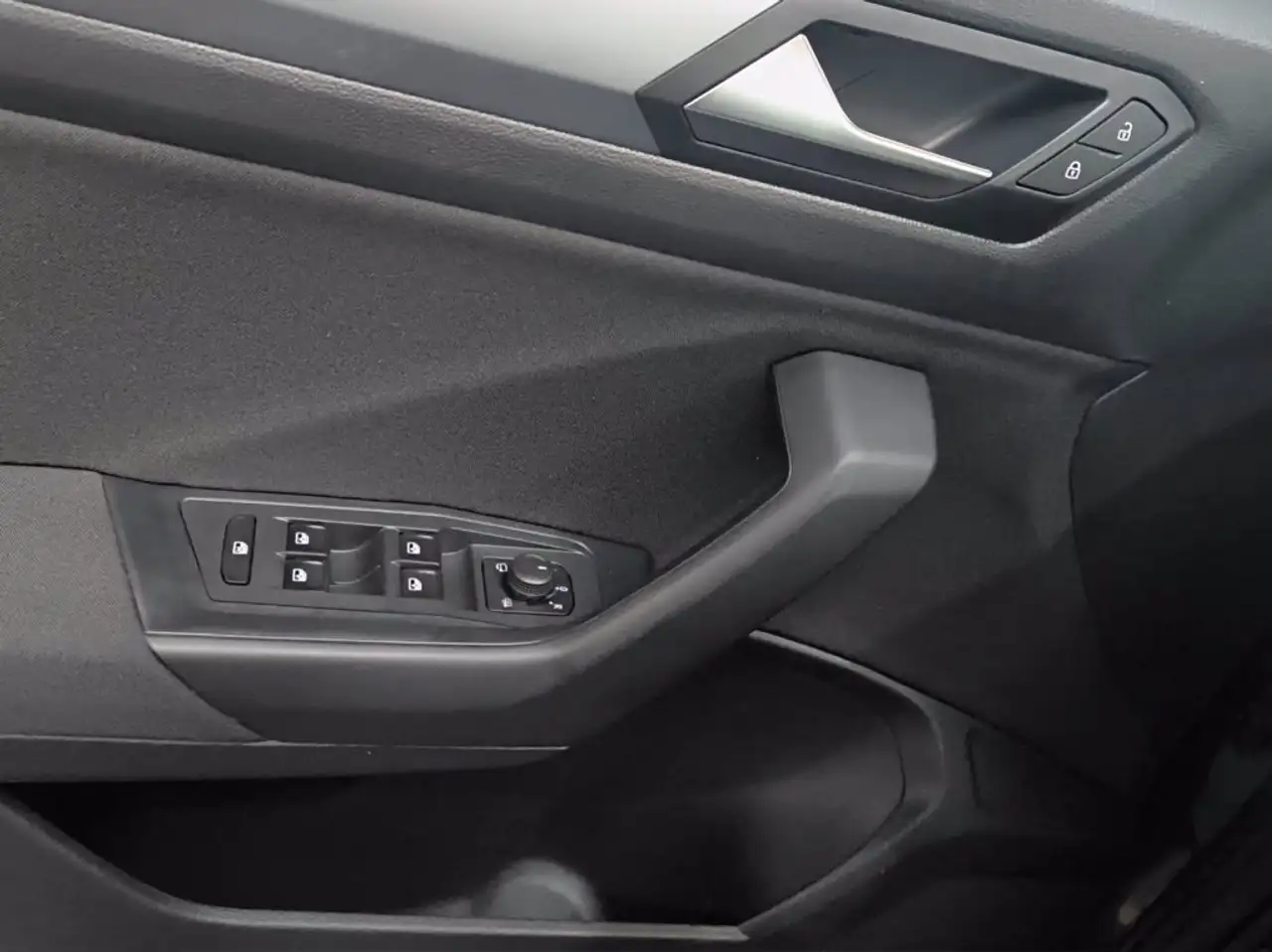 Volkswagen T-Roc 1.0 tsi life 110cv 21