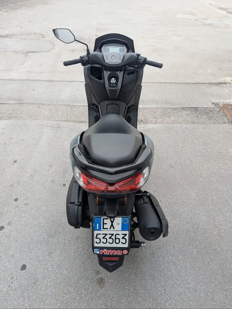 Yamaha NMAX Gris - 2