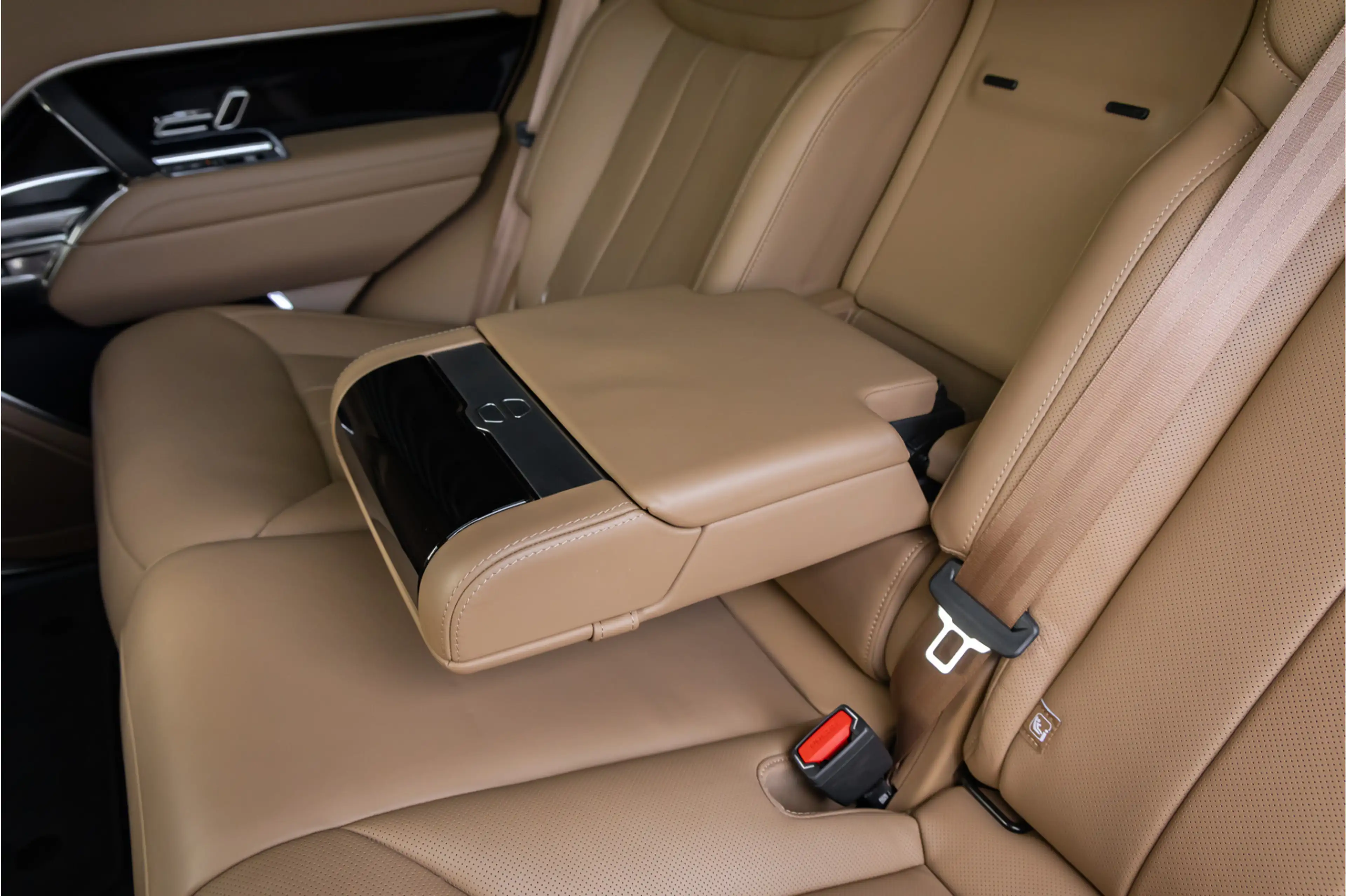 Land Rover Range Rover 3.0 P550e HSE PHEV 23'' - Carpathian Grey — photo 29