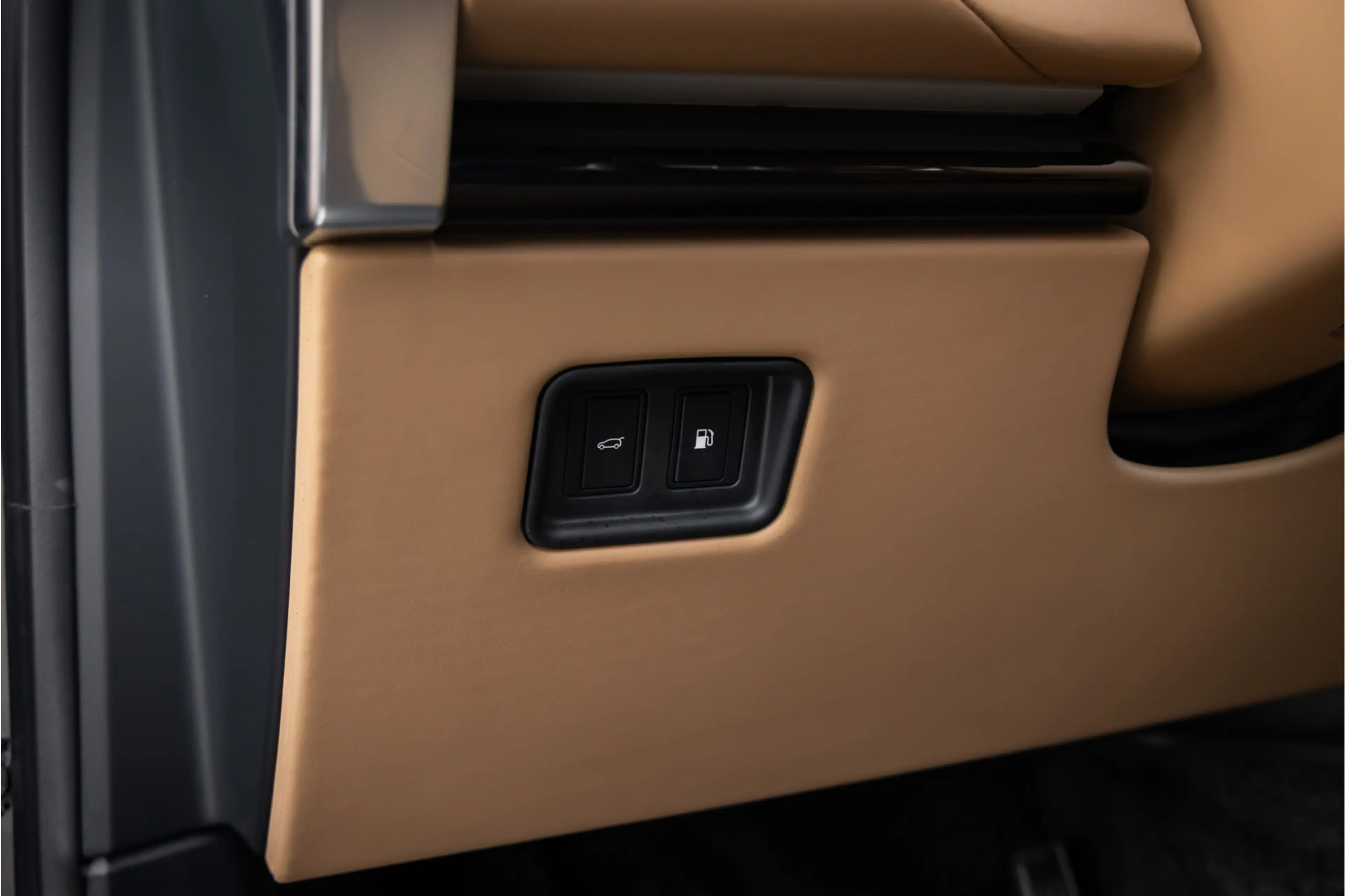 Land Rover Range Rover 3.0 P550e HSE PHEV 23'' - Carpathian Grey — photo 37