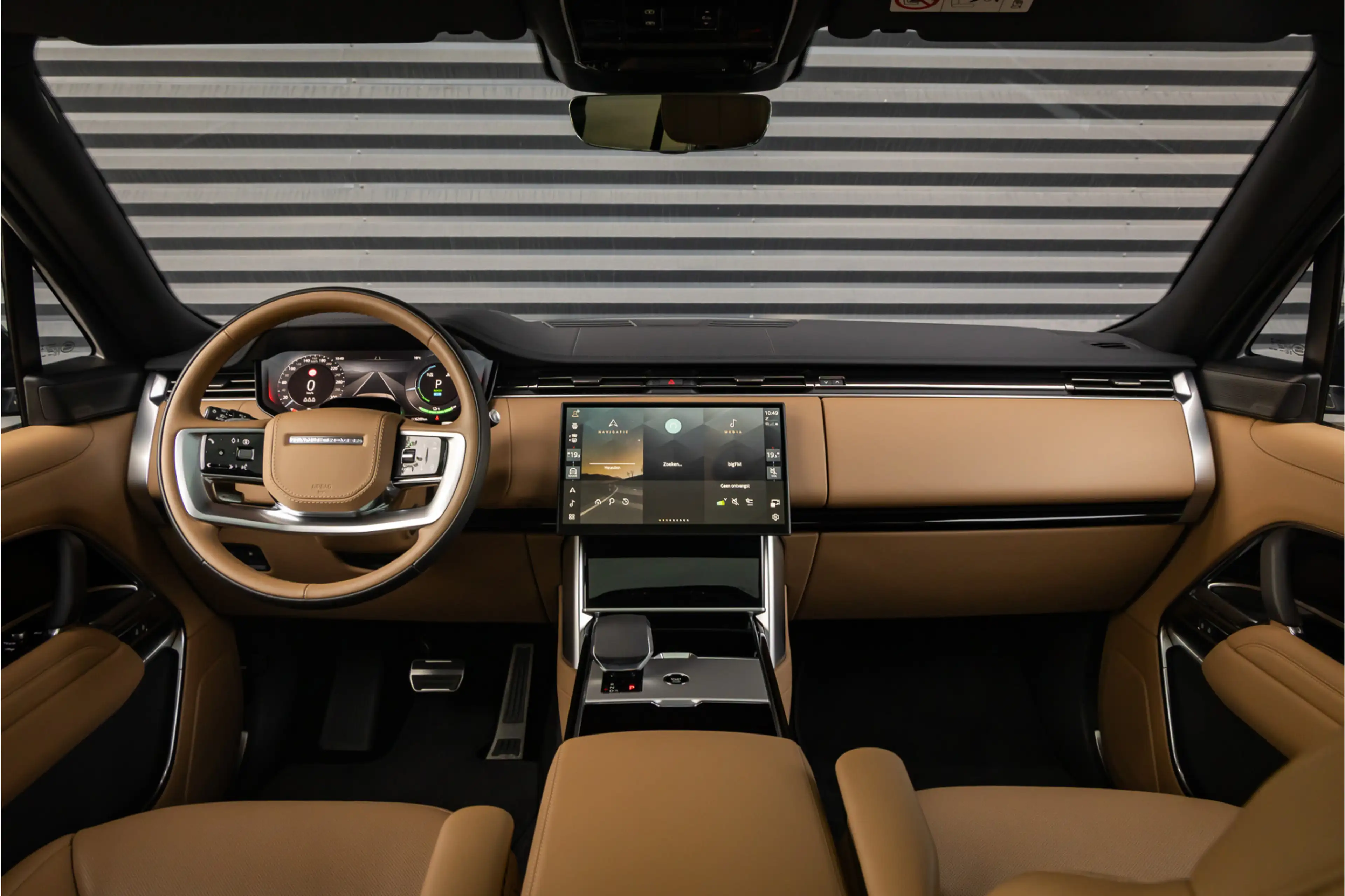 Land Rover Range Rover 3.0 P550e HSE PHEV 23'' - Carpathian Grey — photo 20