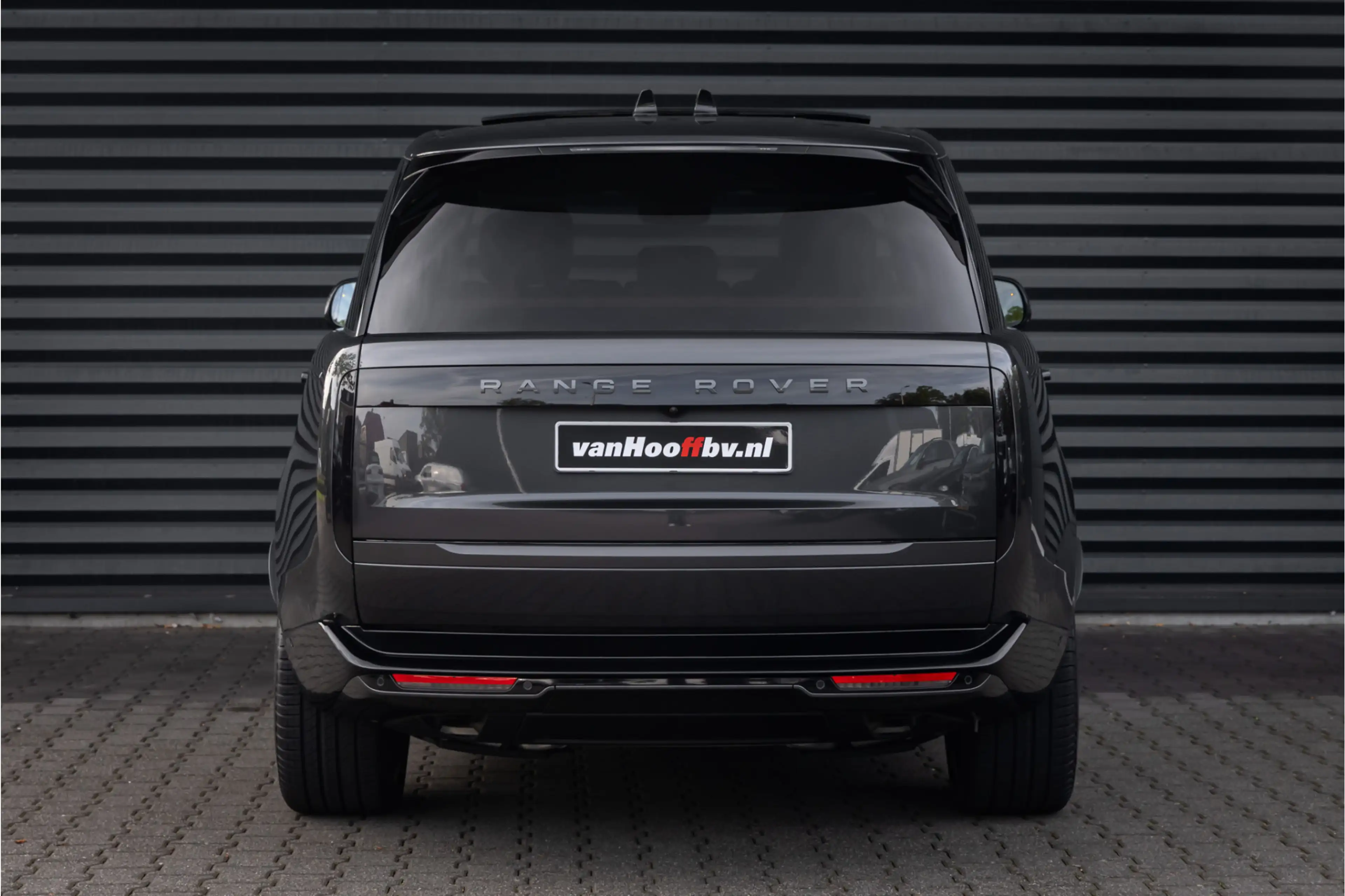 Land Rover Range Rover 3.0 P550e HSE PHEV 23'' - Carpathian Grey — photo 24