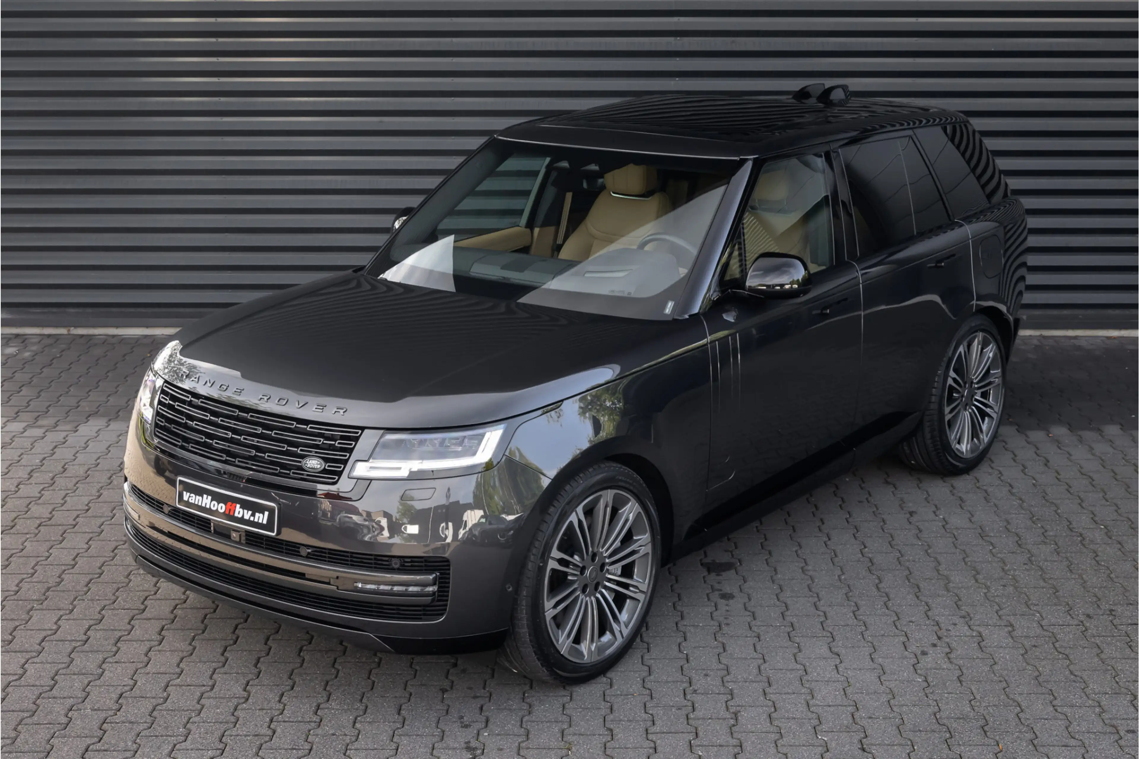 Land Rover Range Rover 3.0 P550e HSE PHEV 23'' - Carpathian Grey — photo 2