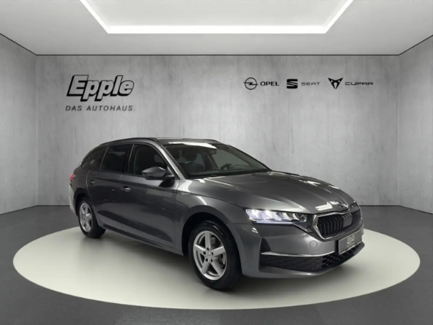 Skoda Octavia 2.0 TDI Selection LED SHZ Kamera BT Grau - 1