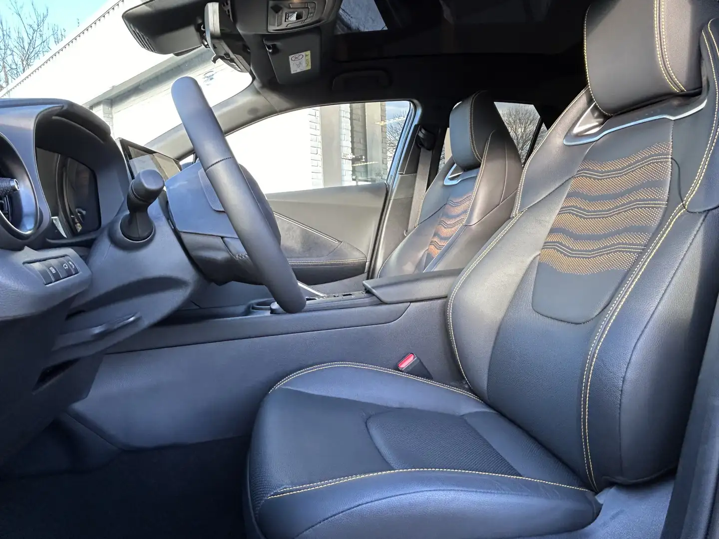 Toyota C-HR 2.0 Hybrid 200 Première Edition | Dodehoekdetectie Oranje - 2