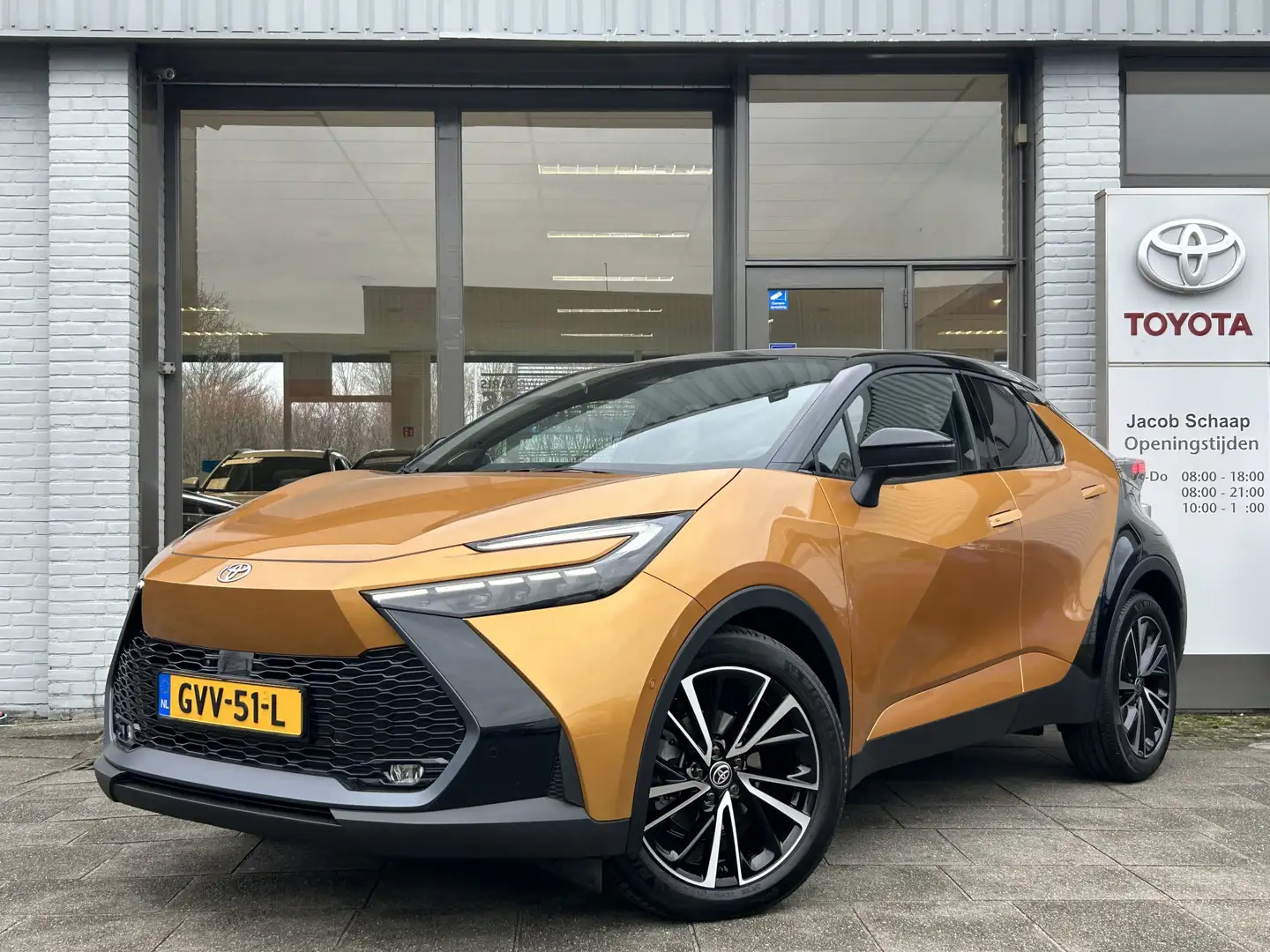 Toyota C-HR 2.0 Hybrid 200 Première Edition | Dodehoekdetectie Oranje - 1