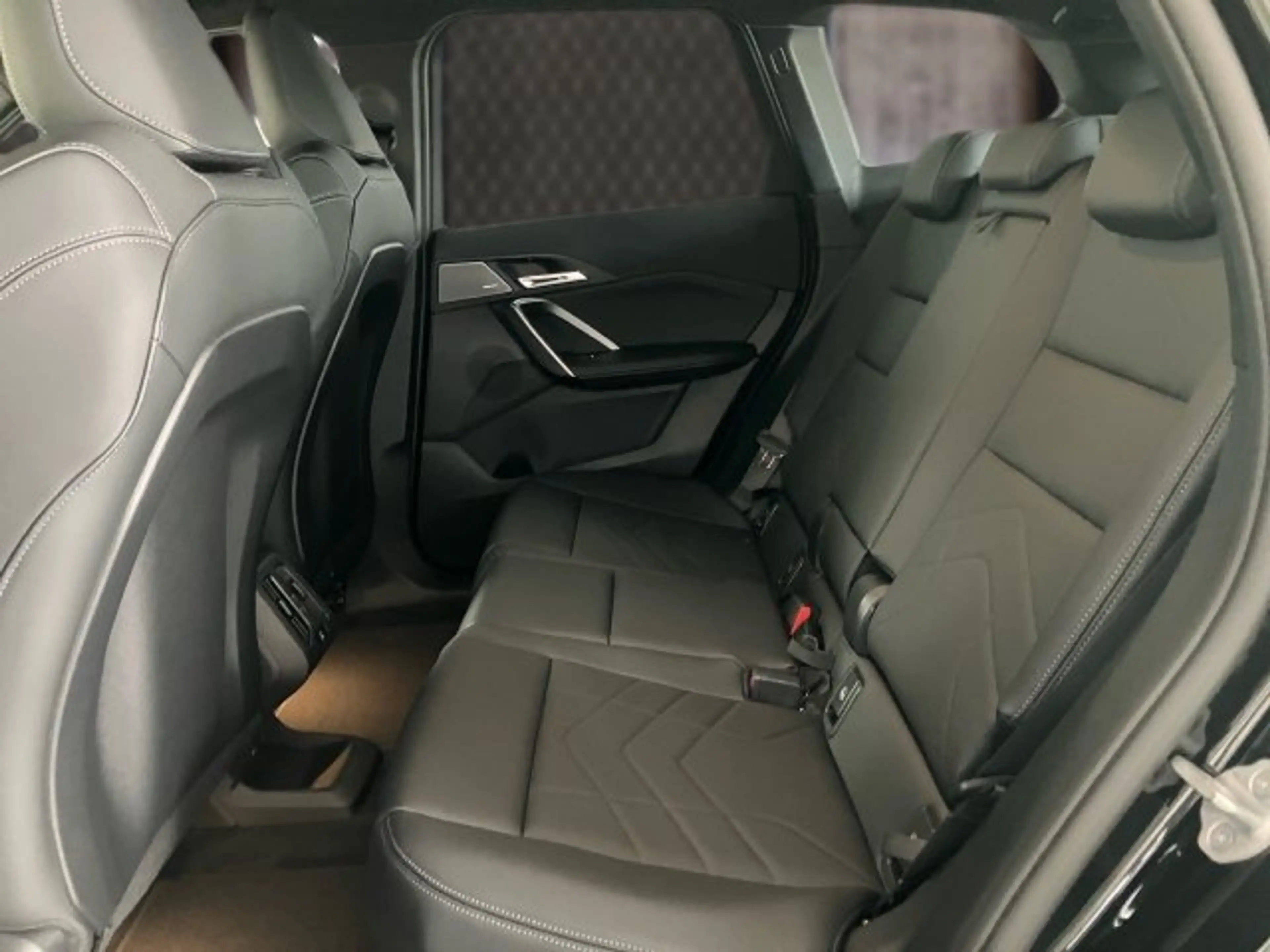 BMW iX1 eDrive20 U11 HB0 — photo 12