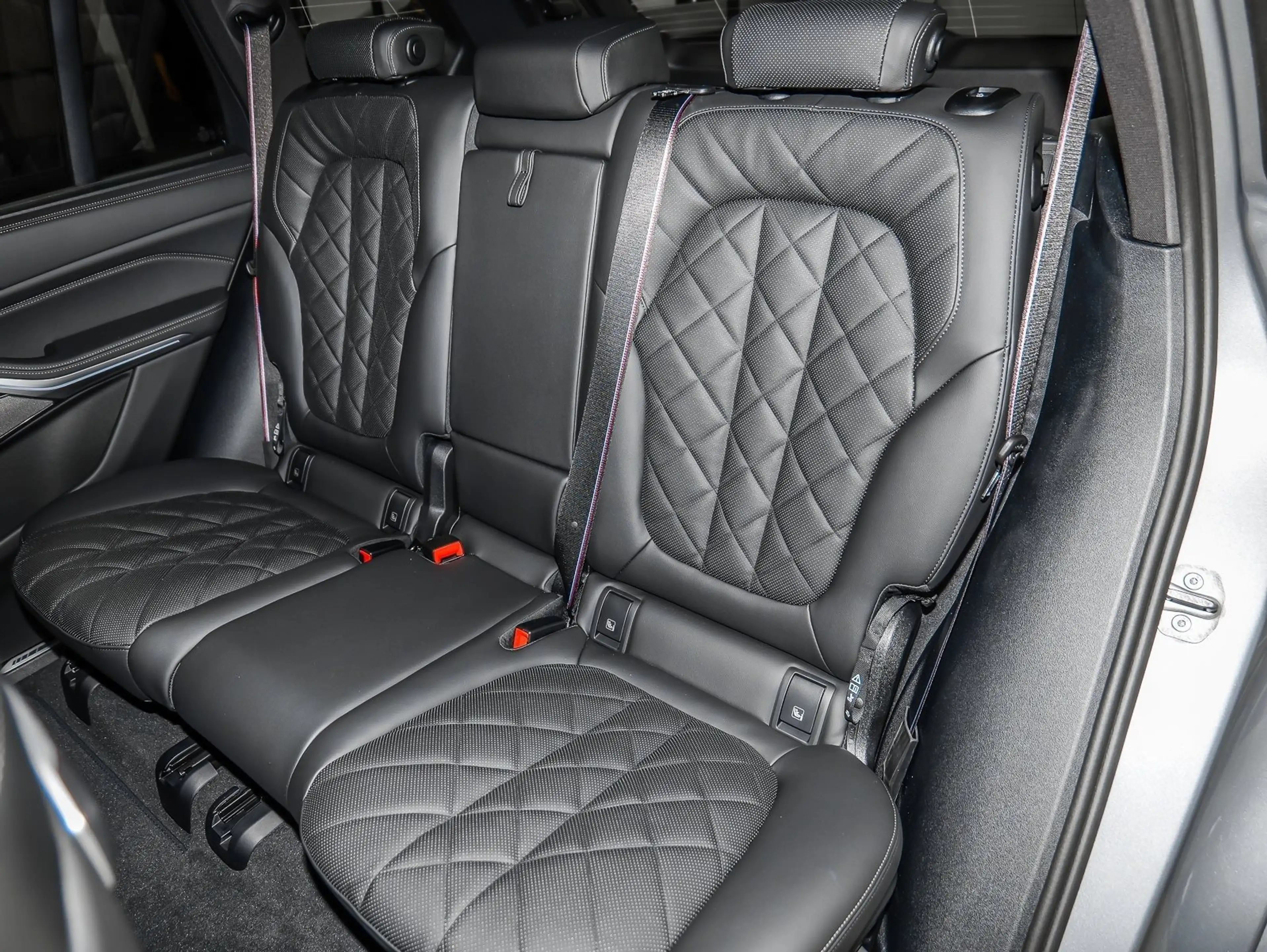 BMW X5 xDrive40d M Sport Pro 7-Sitzer+HUD+PANO+ACC+AHK+H — photo 9