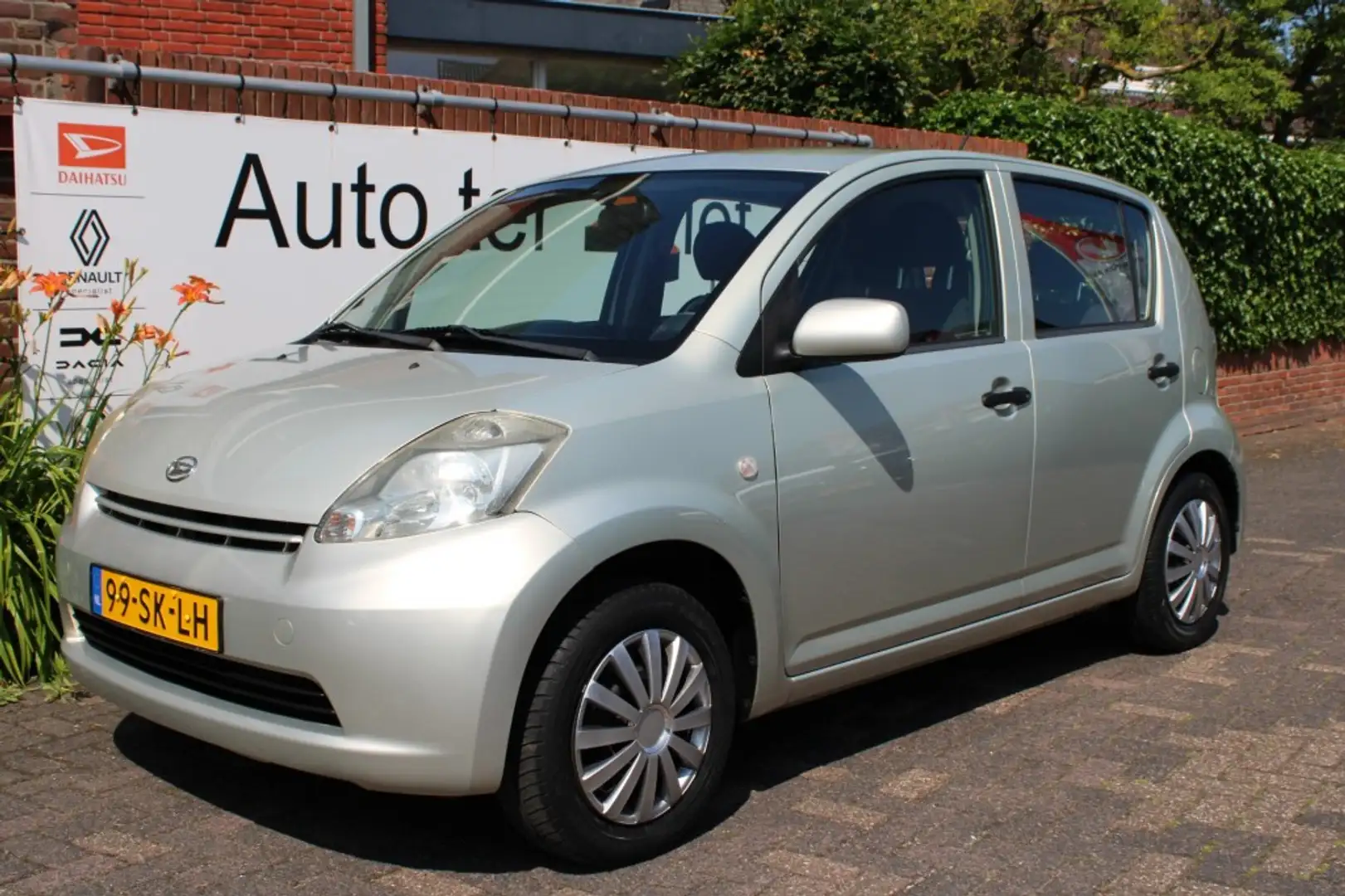 Daihatsu Sirion 1.3i 16V Comfort Beige - 1