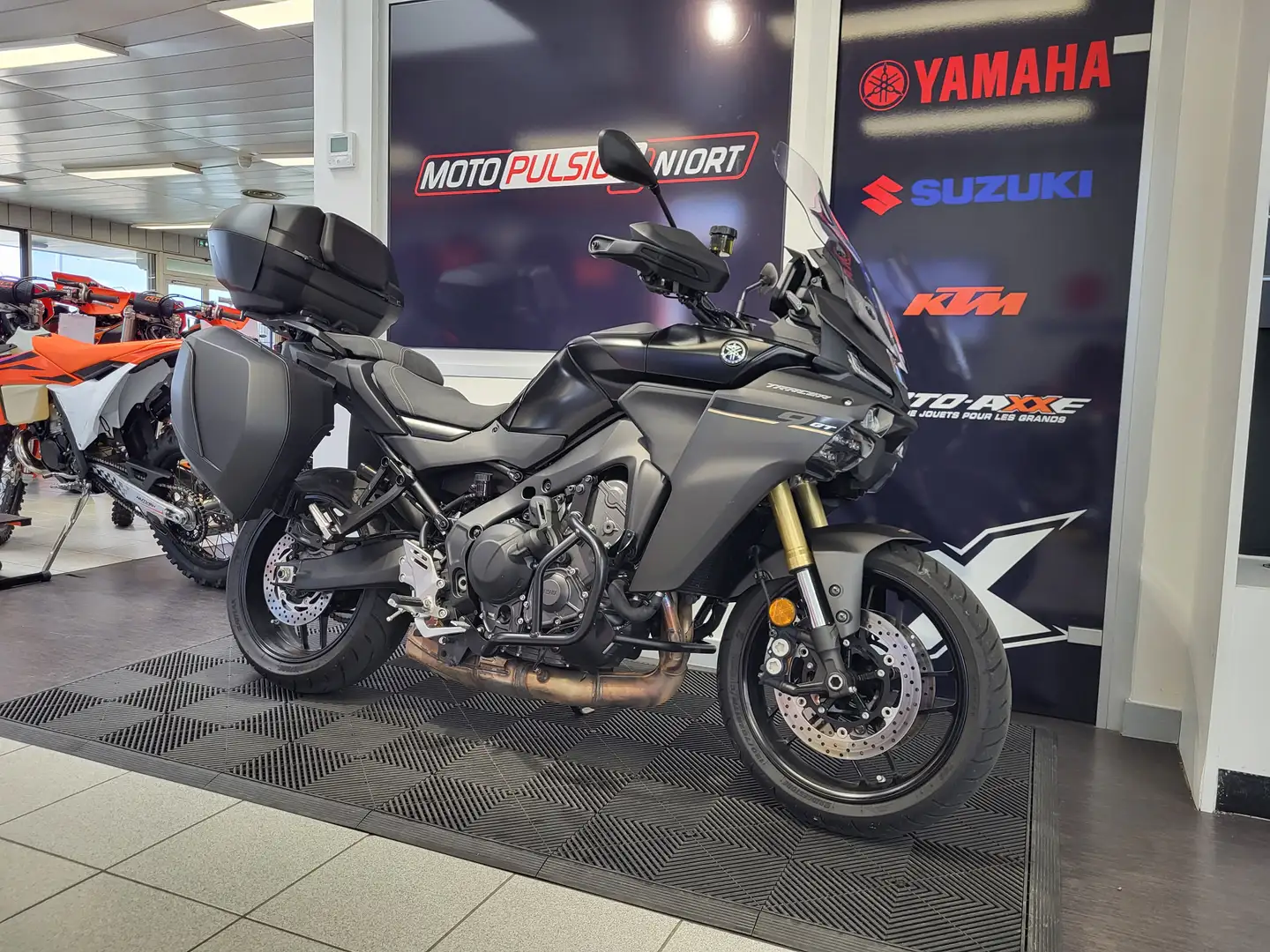 Yamaha Tracer 9 GT Noir - 1