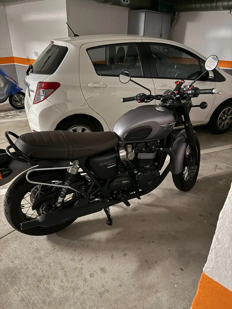Triumph Bonneville T120 Black Grigio - 2