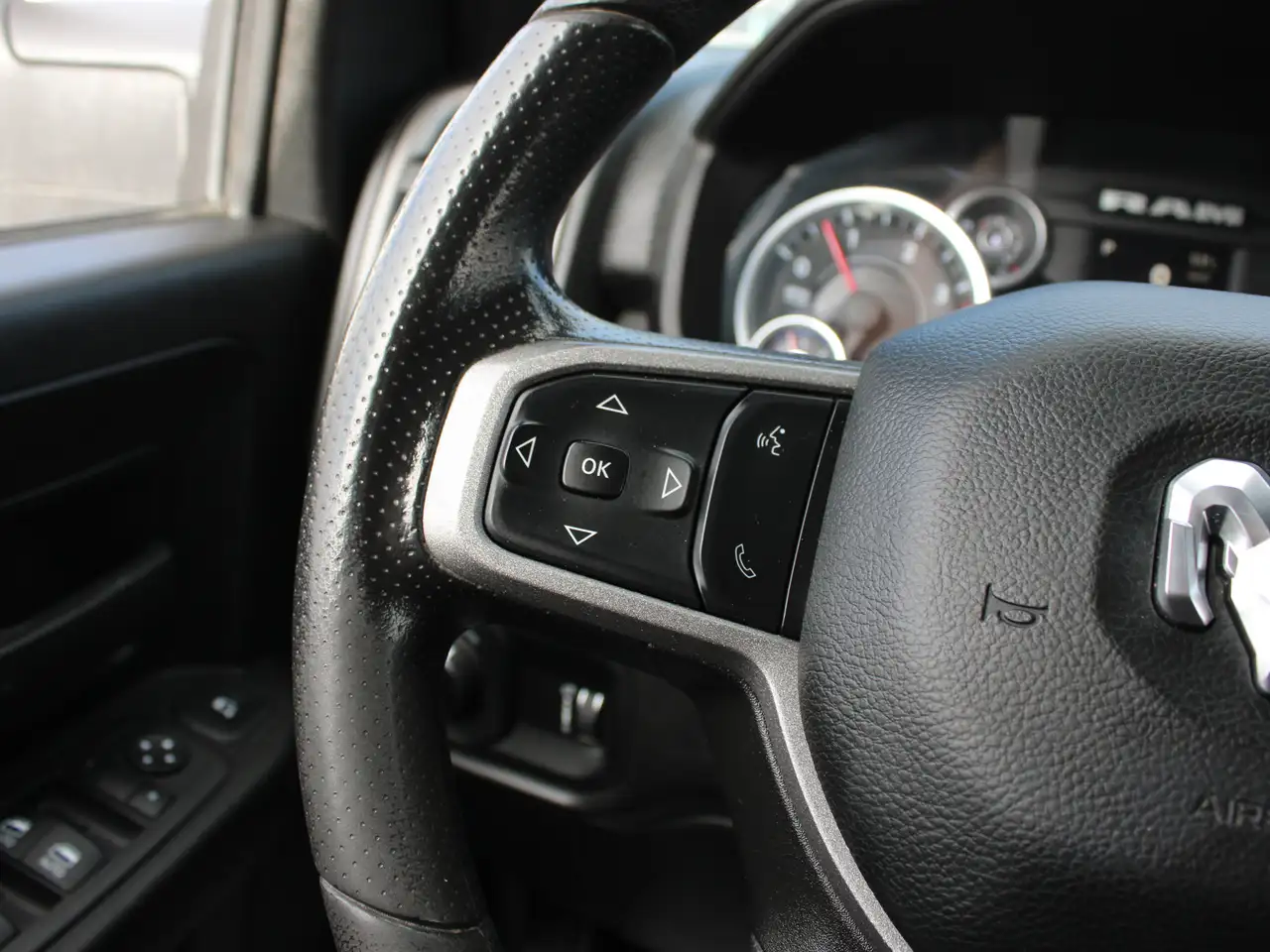 RAM 3500 снимка RAM 3500