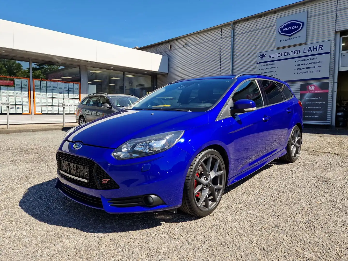 Ford Focus Turnier ST 184 kW (250 PS), Schalt. 6-Gang Blu/Azzurro - 1