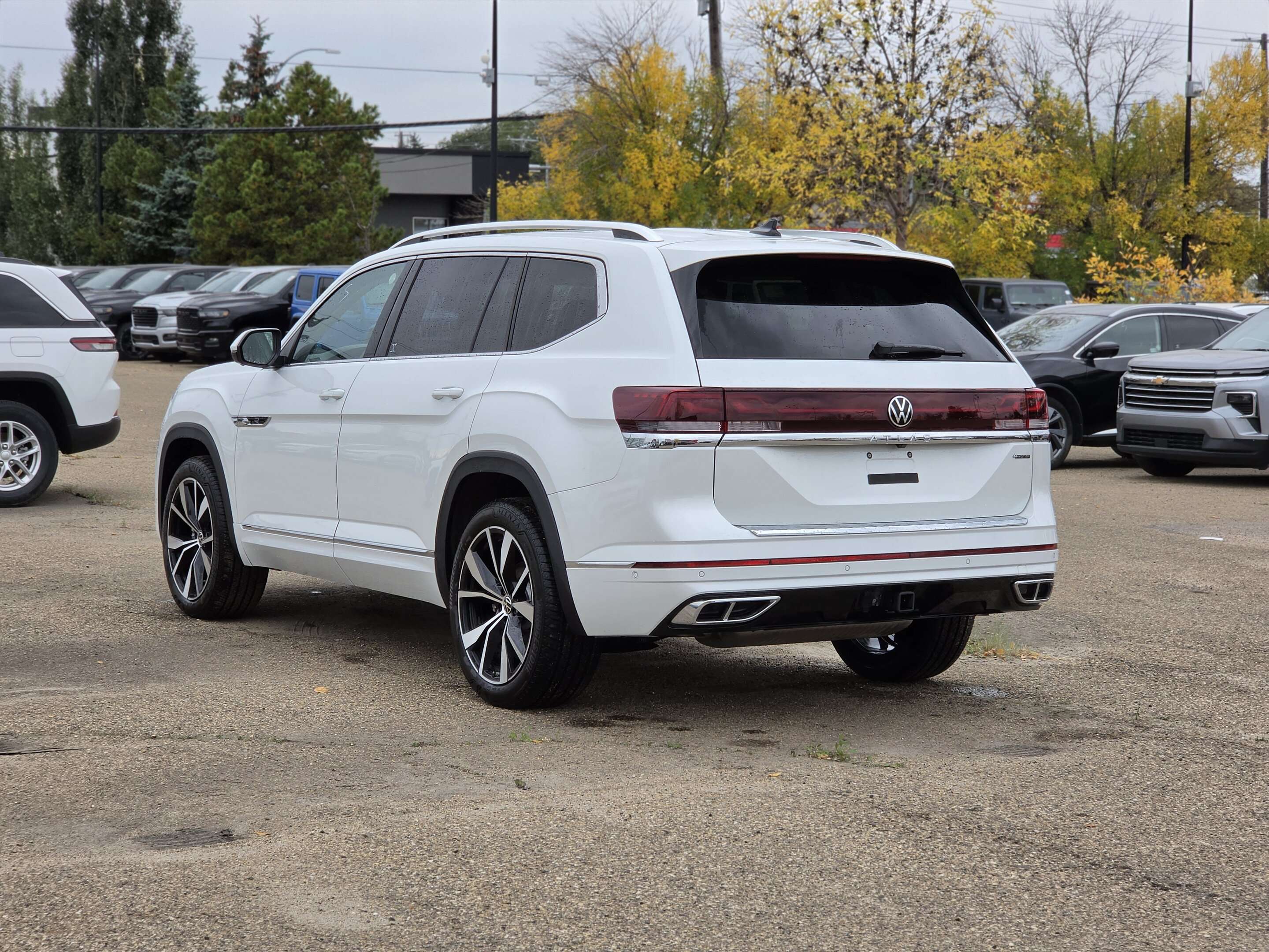 2026 Volkswagen Atlas Execline — photo 4