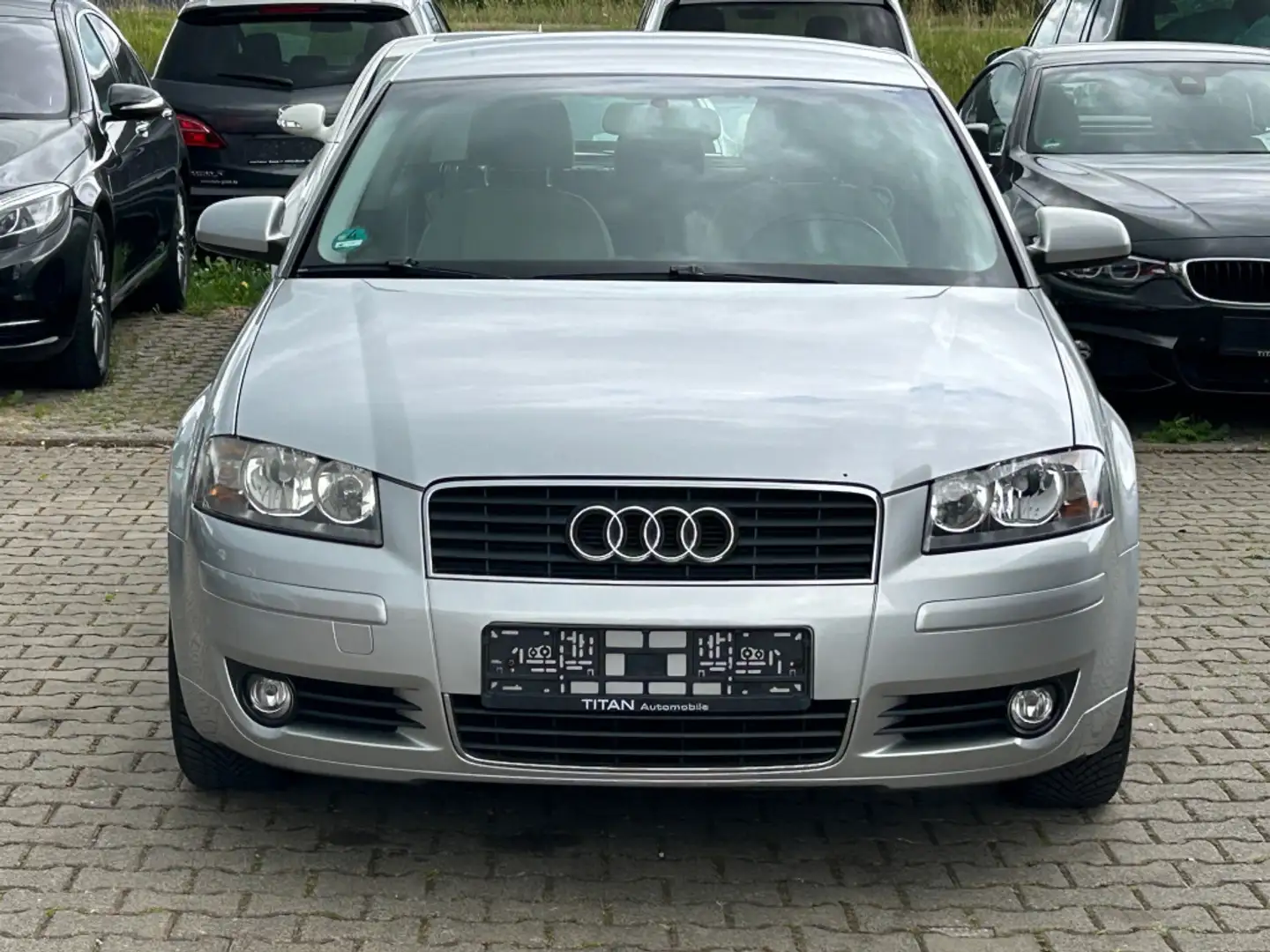 Audi A3 1.6 Attraction Klima Licht-Paket Licht-Sensor Silber - 2