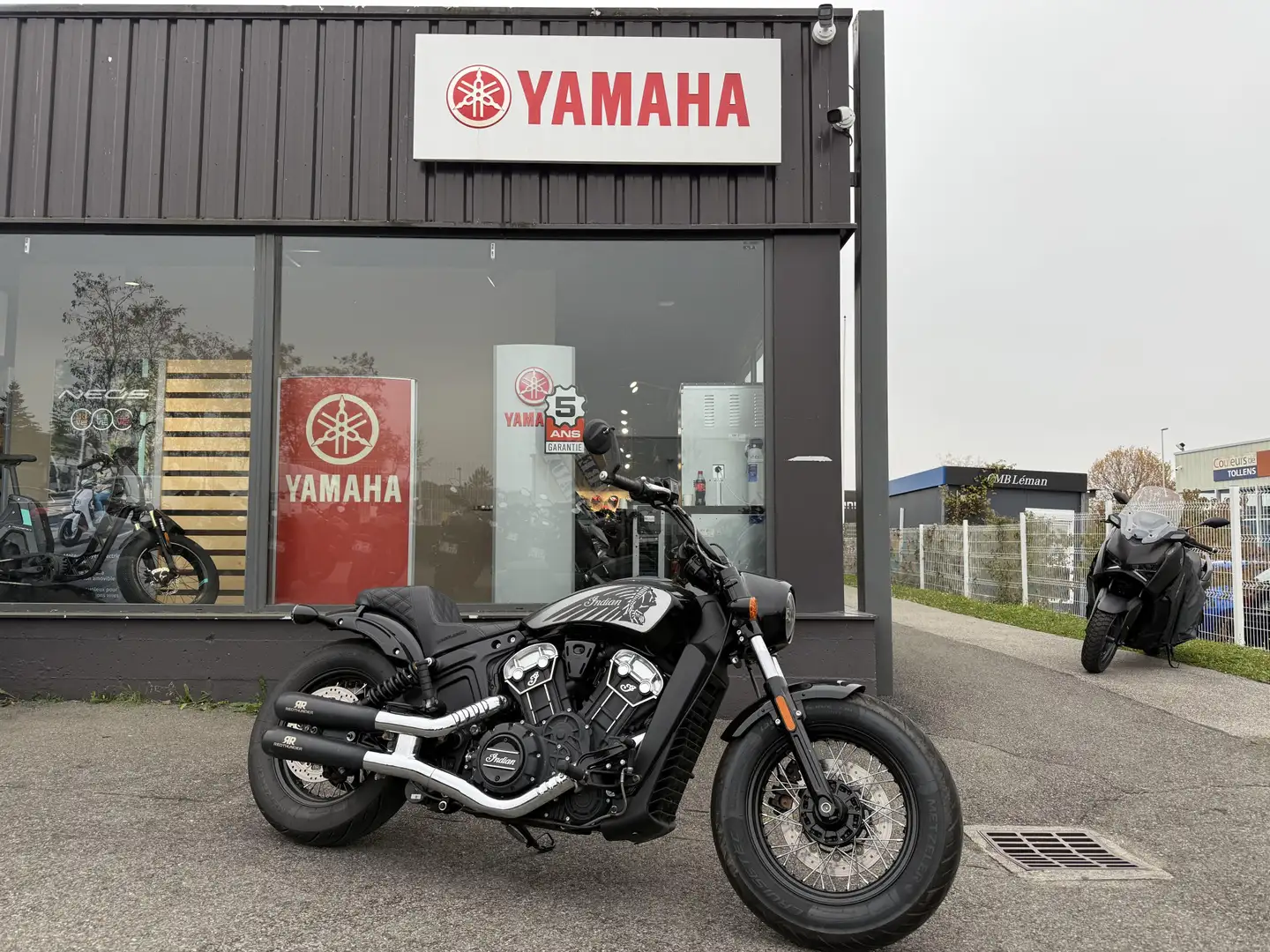 Indian Scout Noir - 1