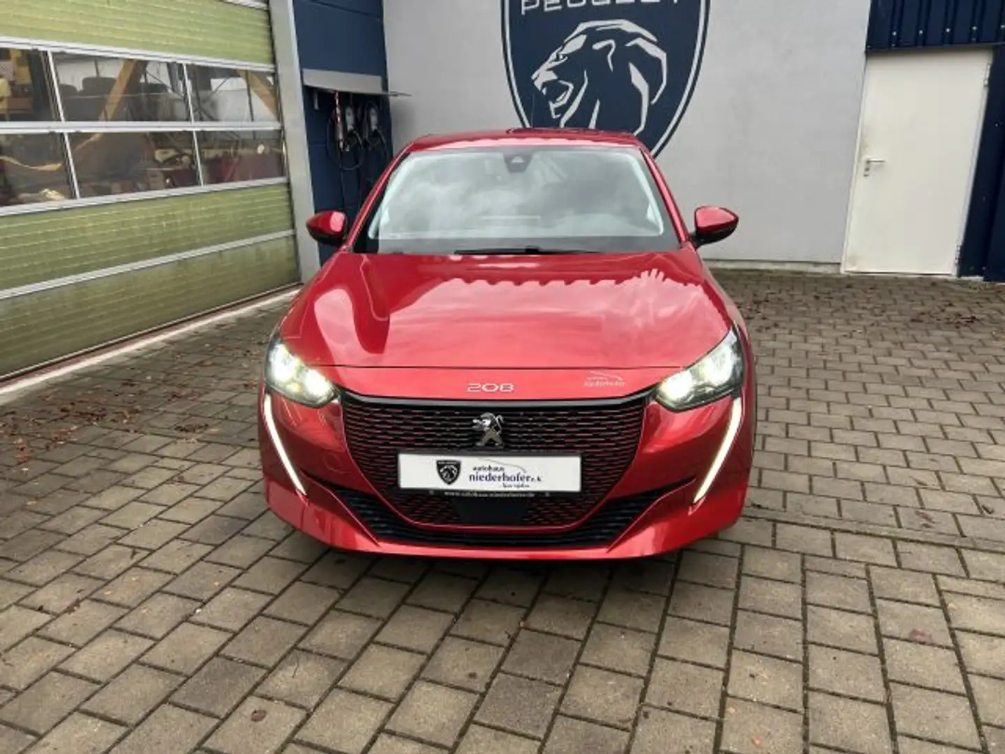 Peugeot 208 Elektromotor 136 Allure Pack Rot - 2