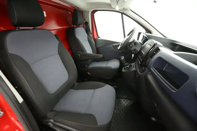 Opel Vivaro view 10