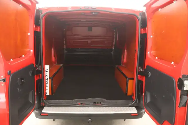 Opel Vivaro view 3