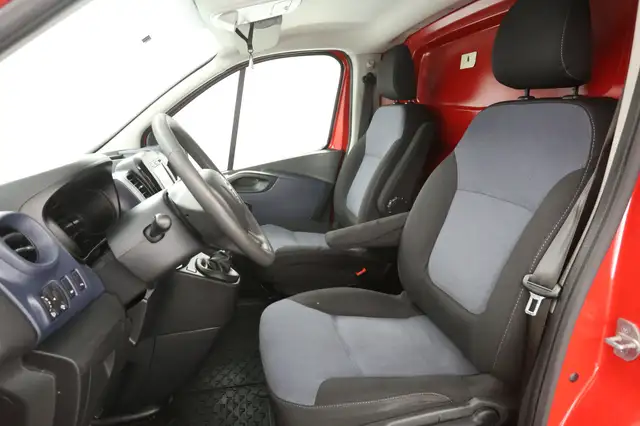 Opel Vivaro view 9