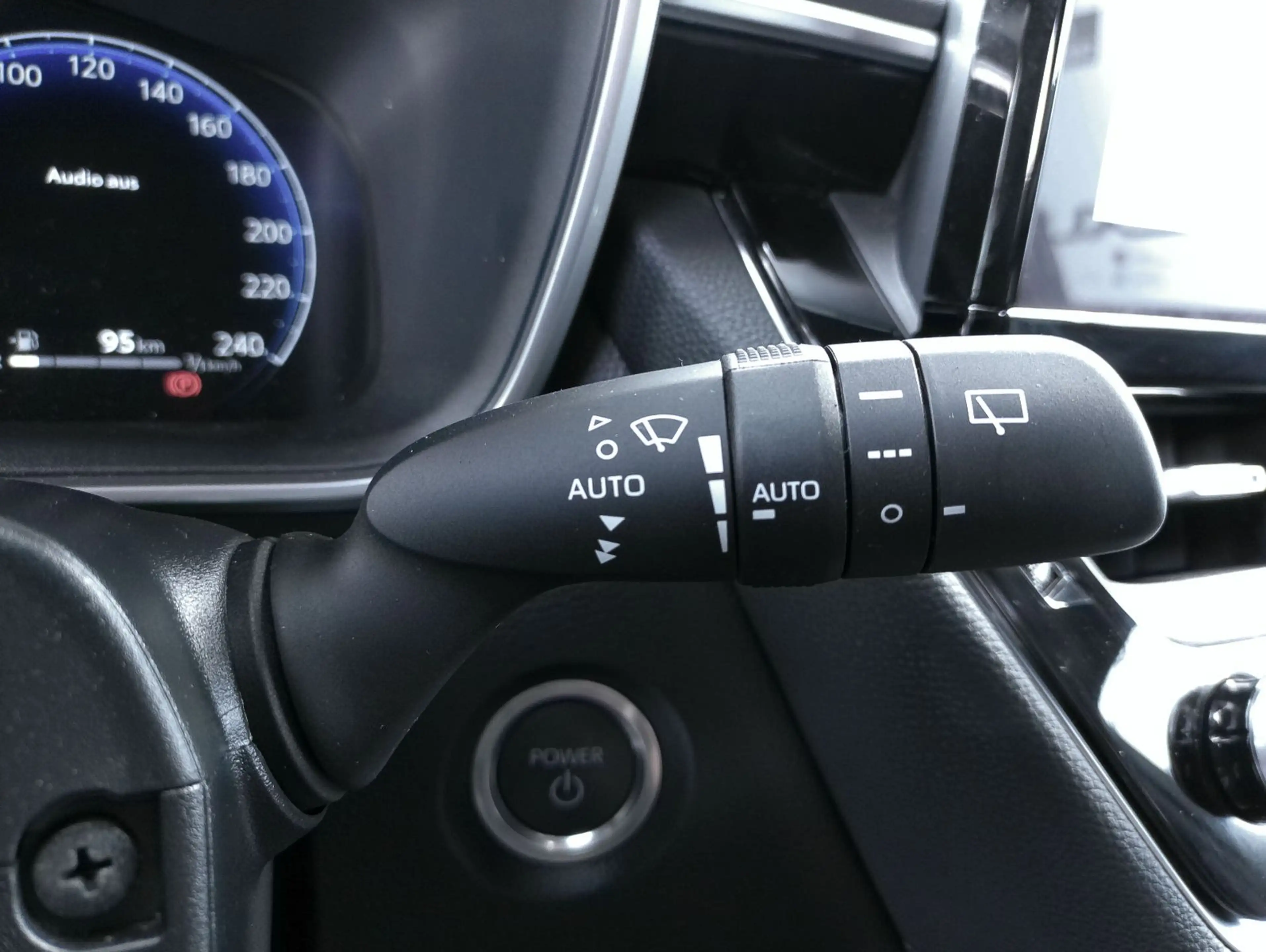 Toyota Corolla Touring Sports Hybrid Team D — photo 15