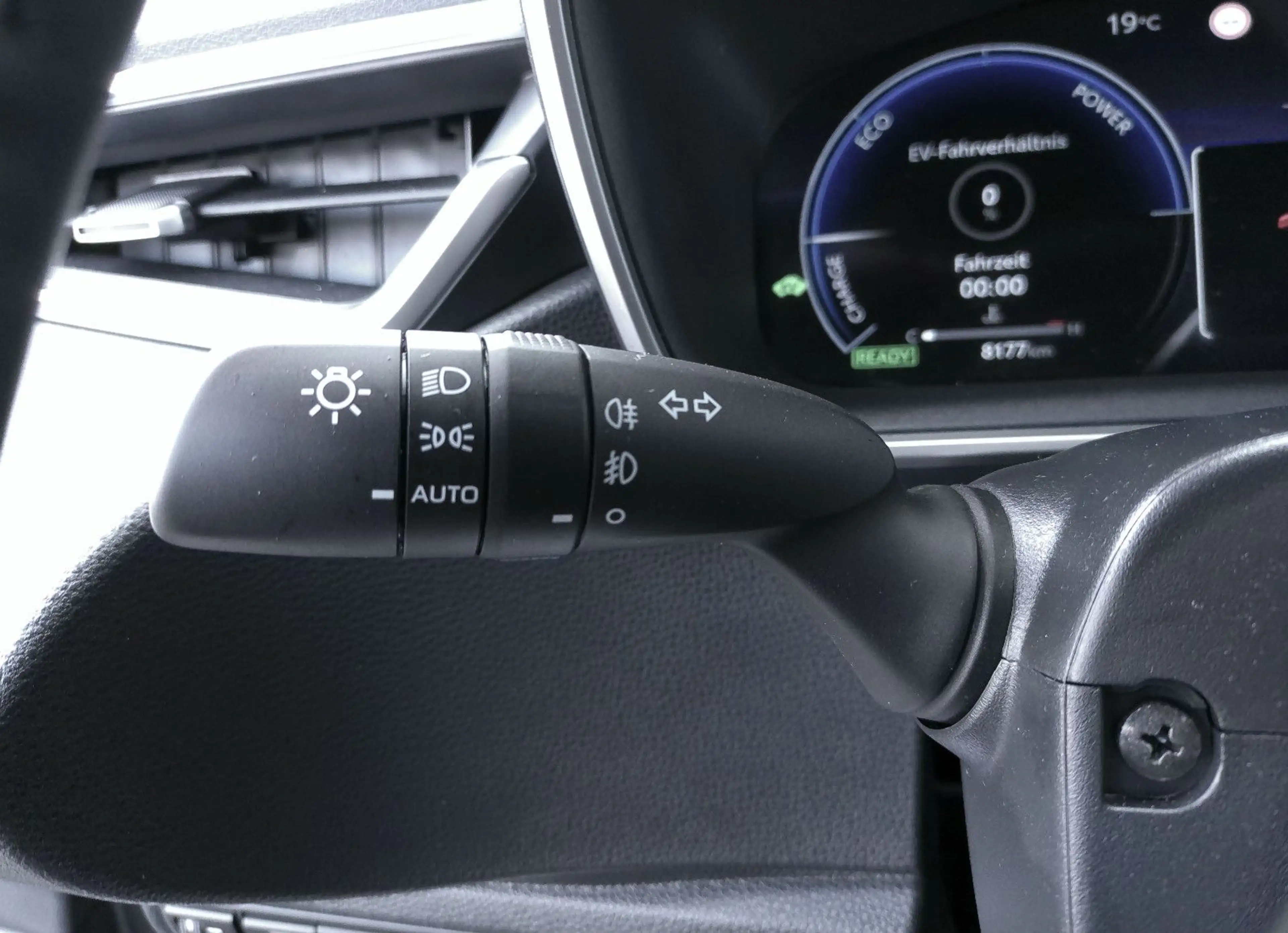 Toyota Corolla Touring Sports Hybrid Team D — photo 14