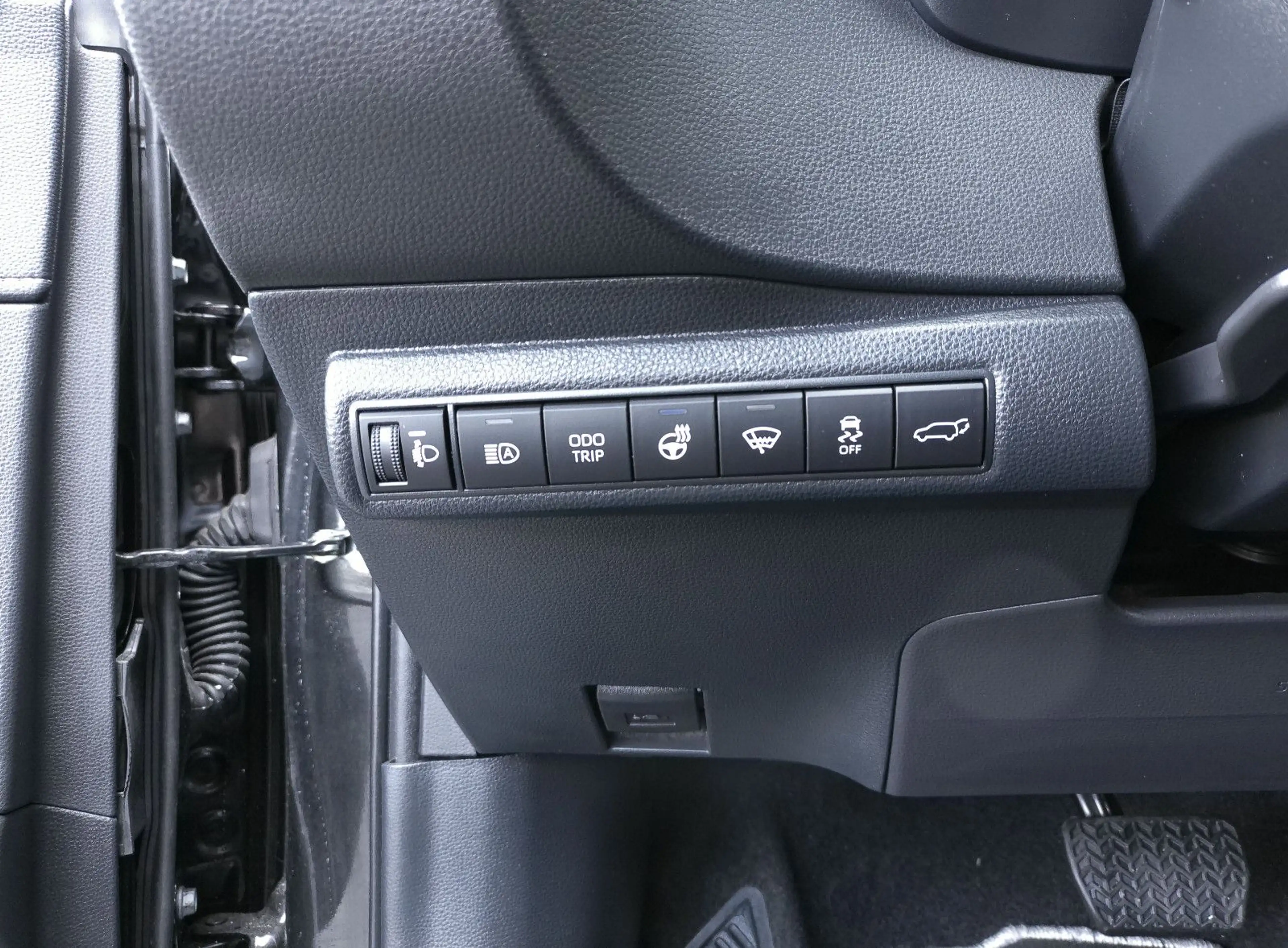 Toyota Corolla Touring Sports Hybrid Team D — photo 11