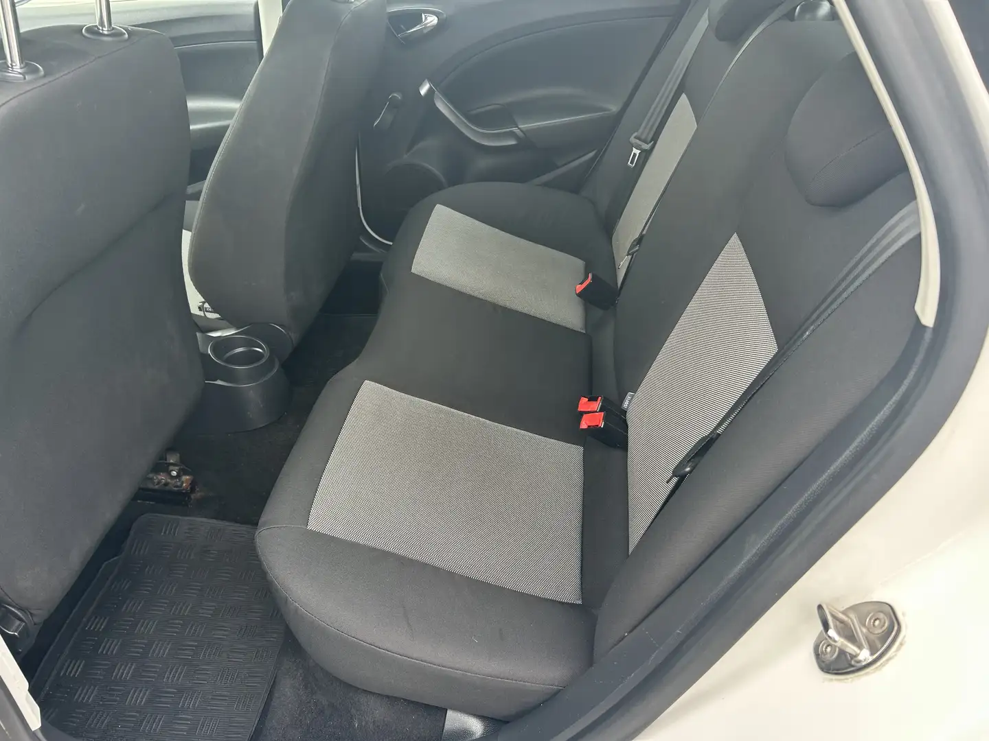 SEAT Ibiza Ibiza 5p 1.0 Connect 75cv Bianco - 2