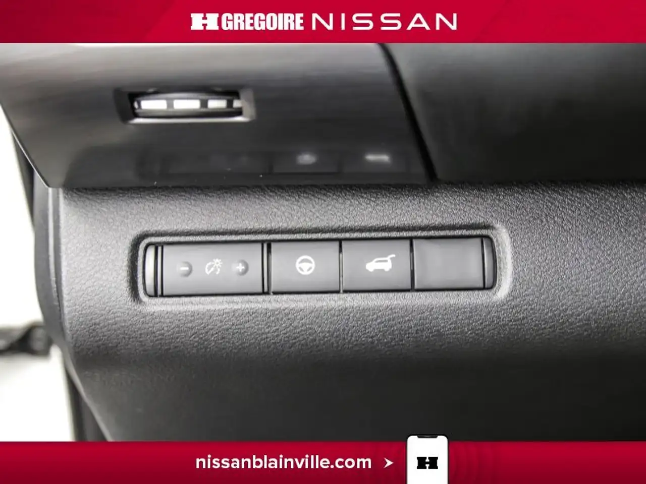 Nissan Pathfinder снимка Nissan Pathfinder
